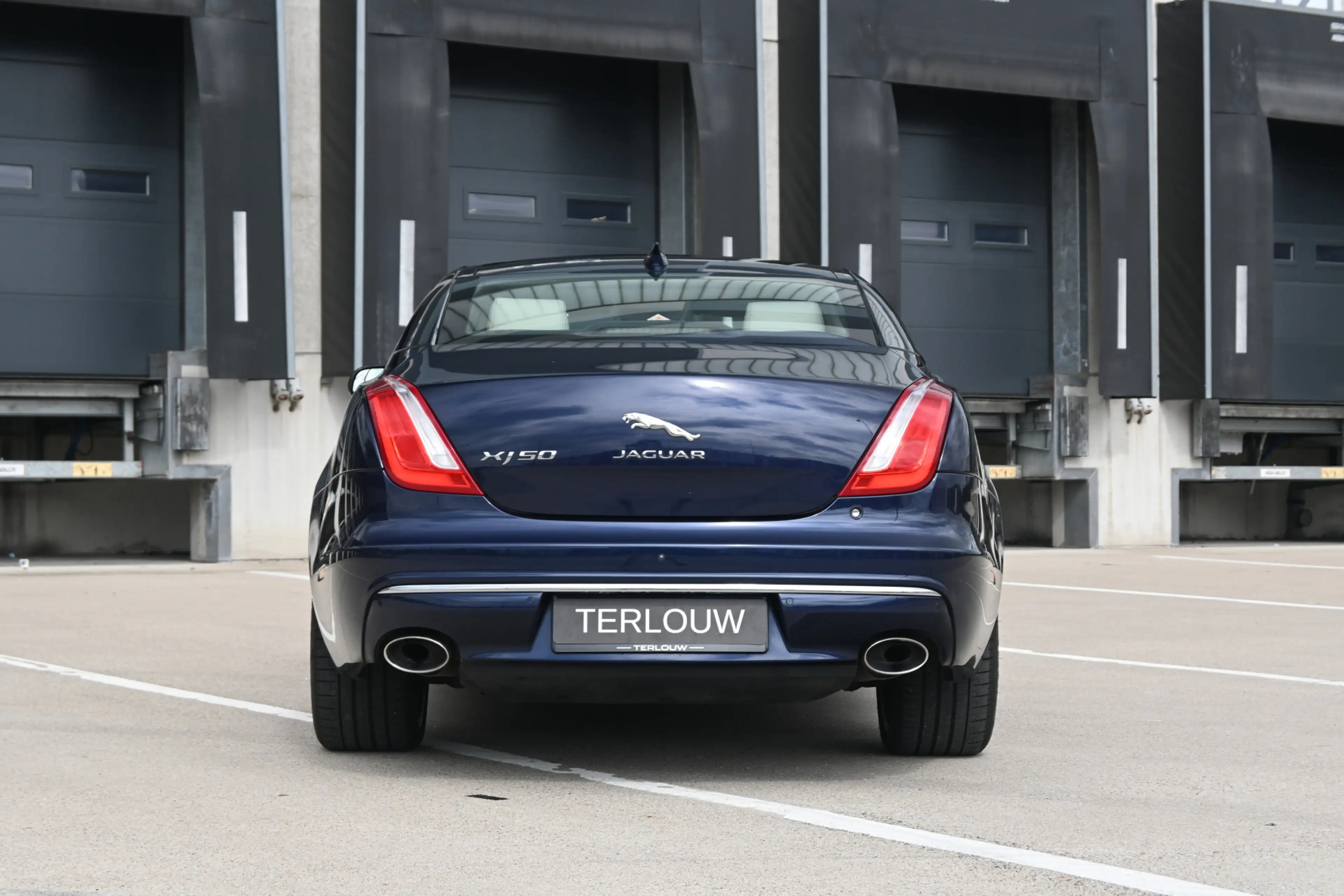 Jaguar XJ 3.0 D 50 — photo 8