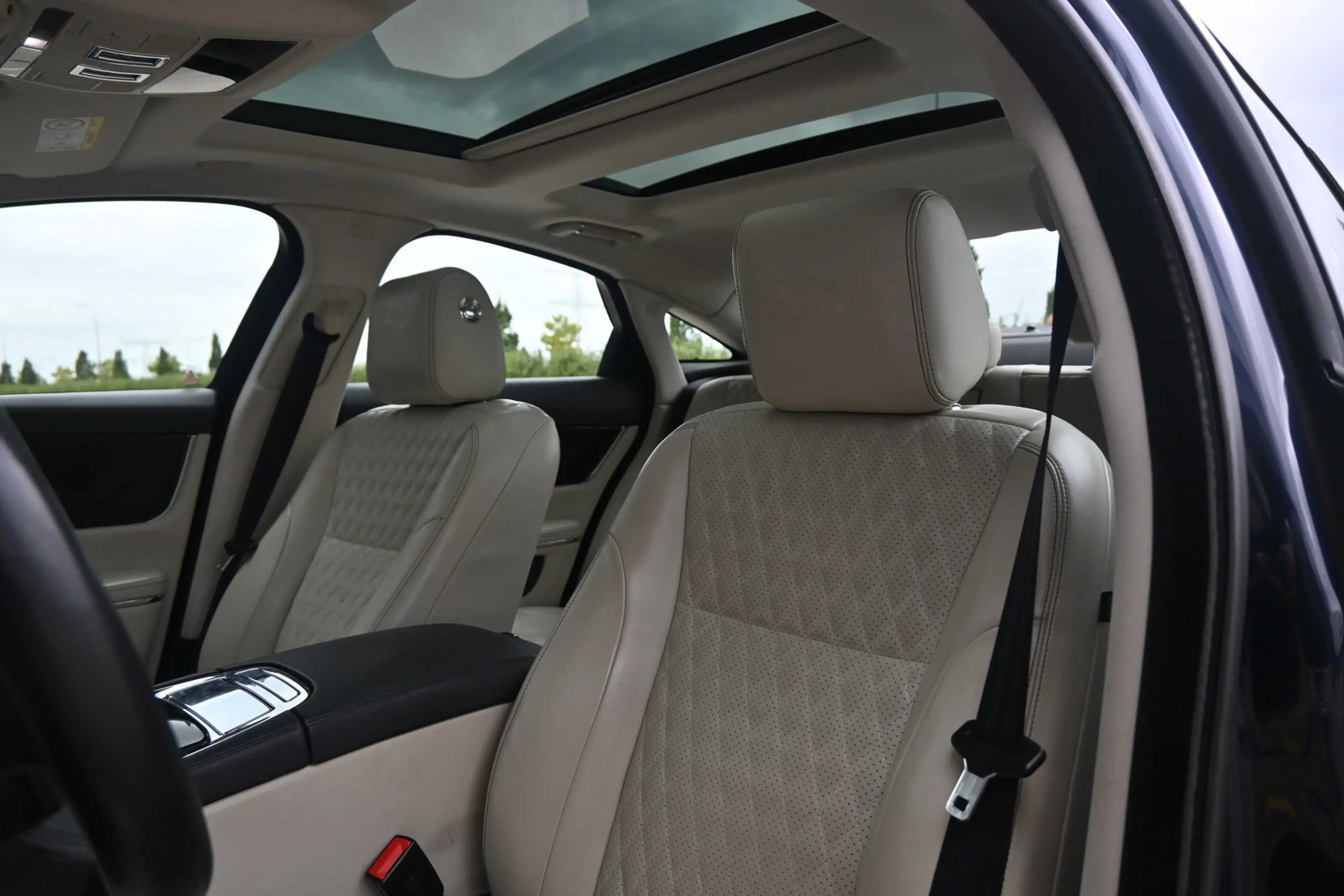 Jaguar XJ 3.0 D 50 — photo 32
