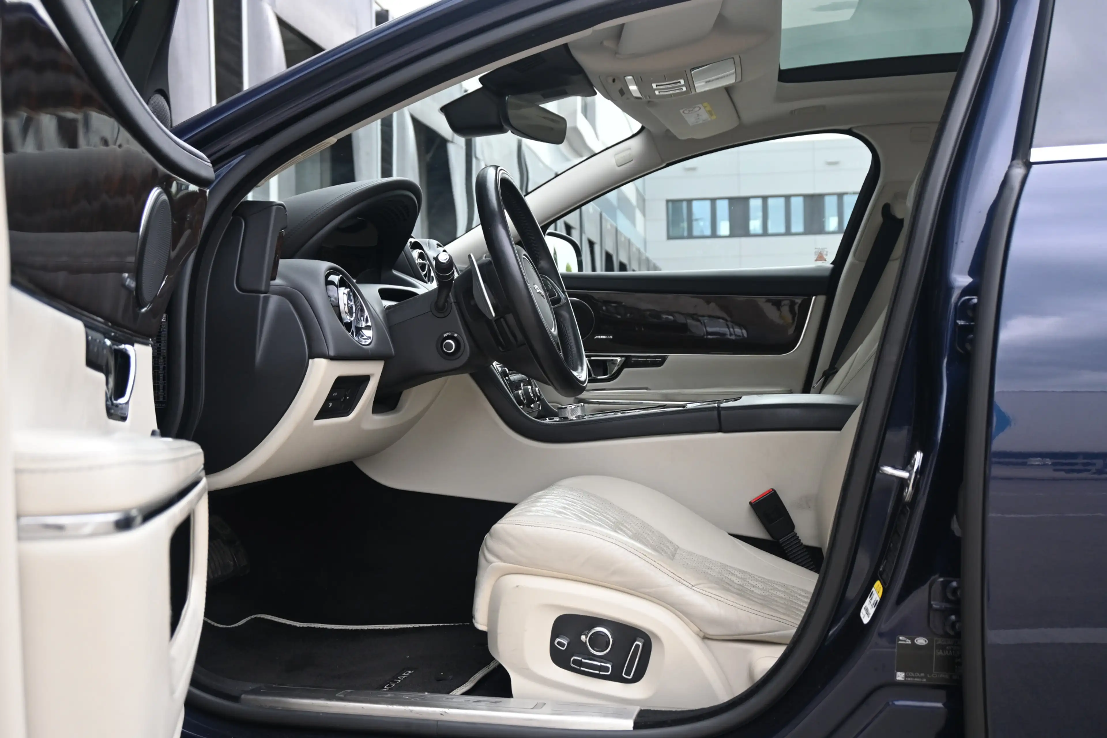 Jaguar XJ 3.0 D 50 — photo 2