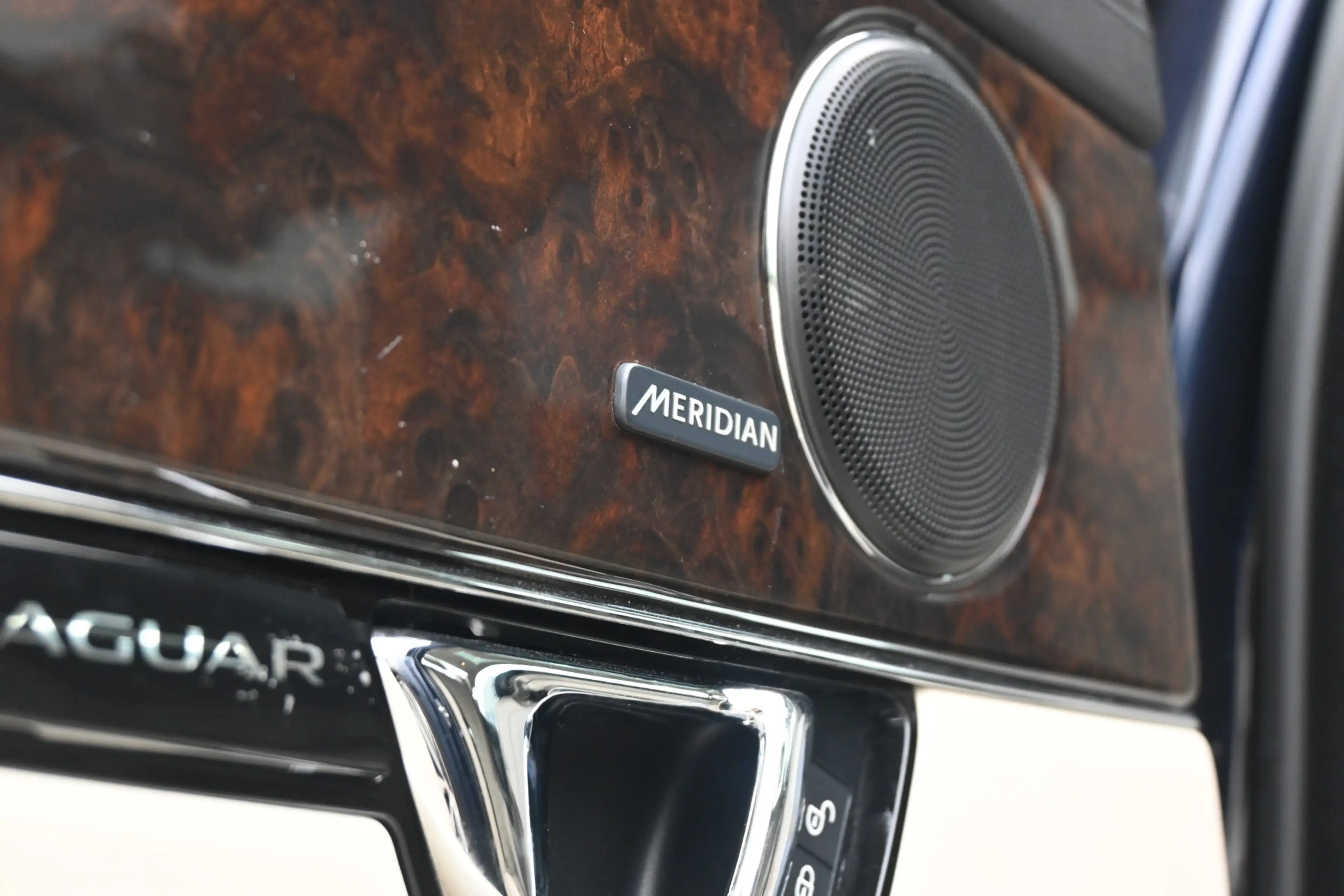 Jaguar XJ 3.0 D 50 — photo 20