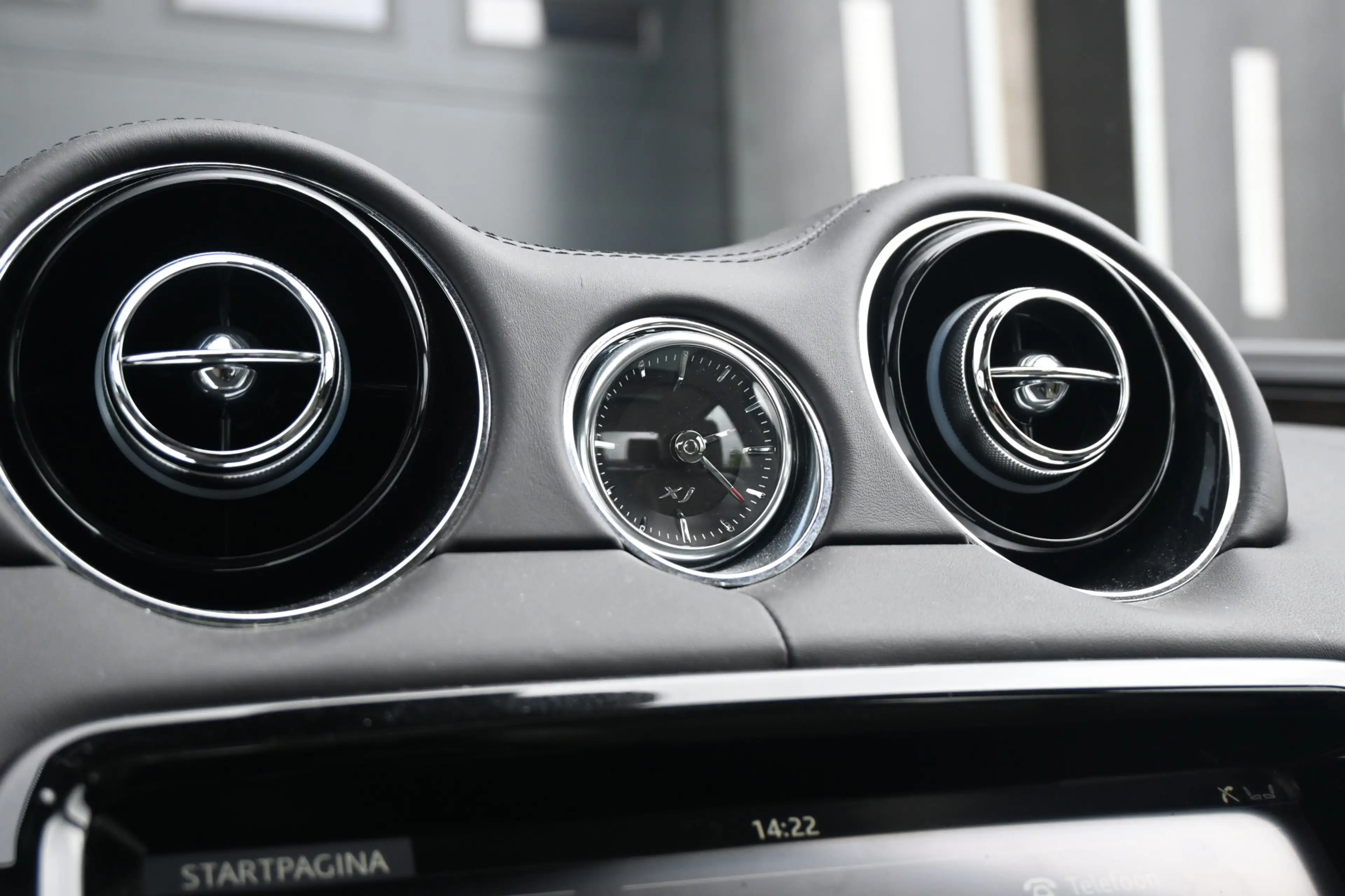 Jaguar XJ 3.0 D 50 — photo 28