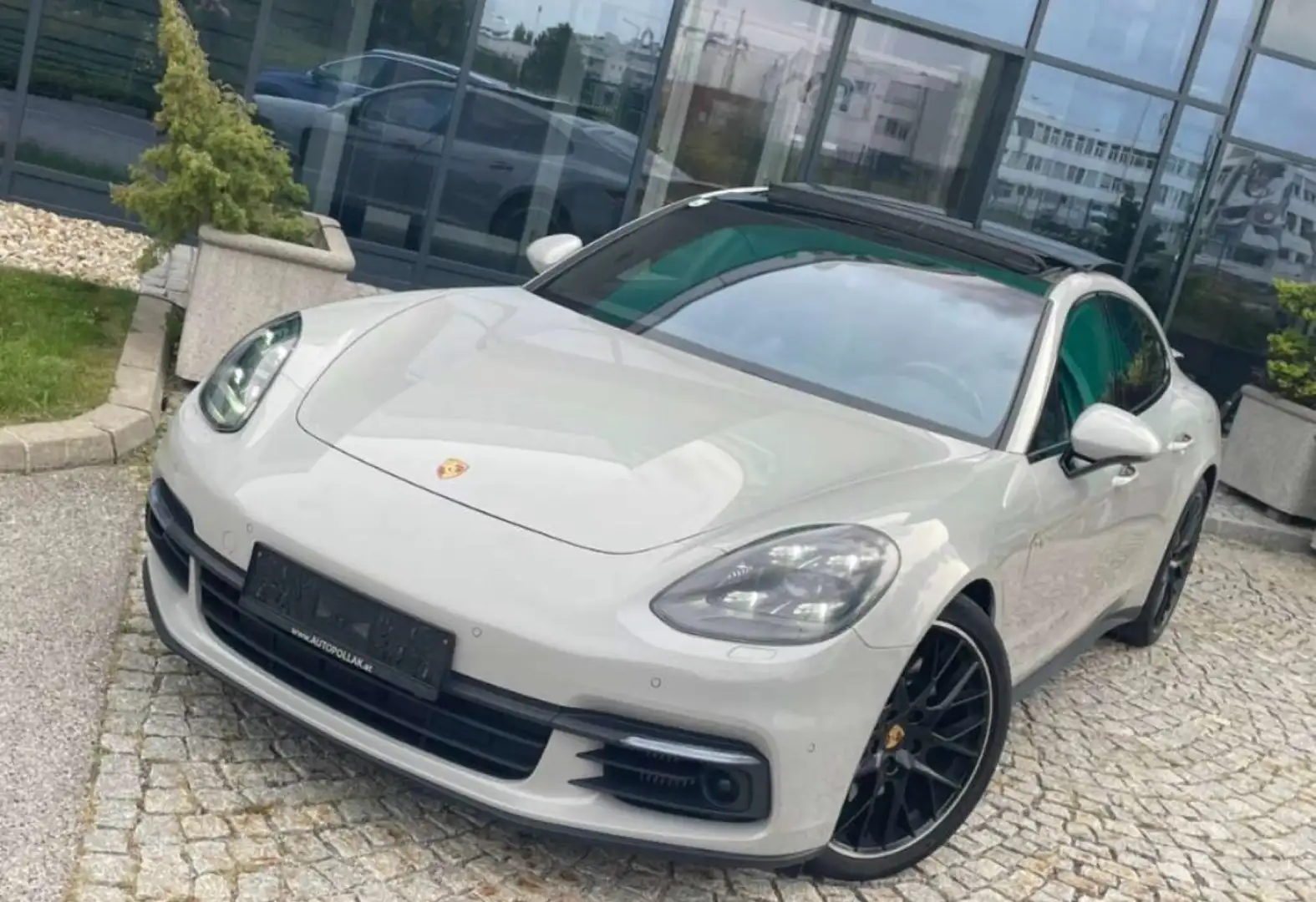 Porsche Panamera 4 E-Hybrid 462PS APPROVED Bose Softclose PANO Grau - 2
