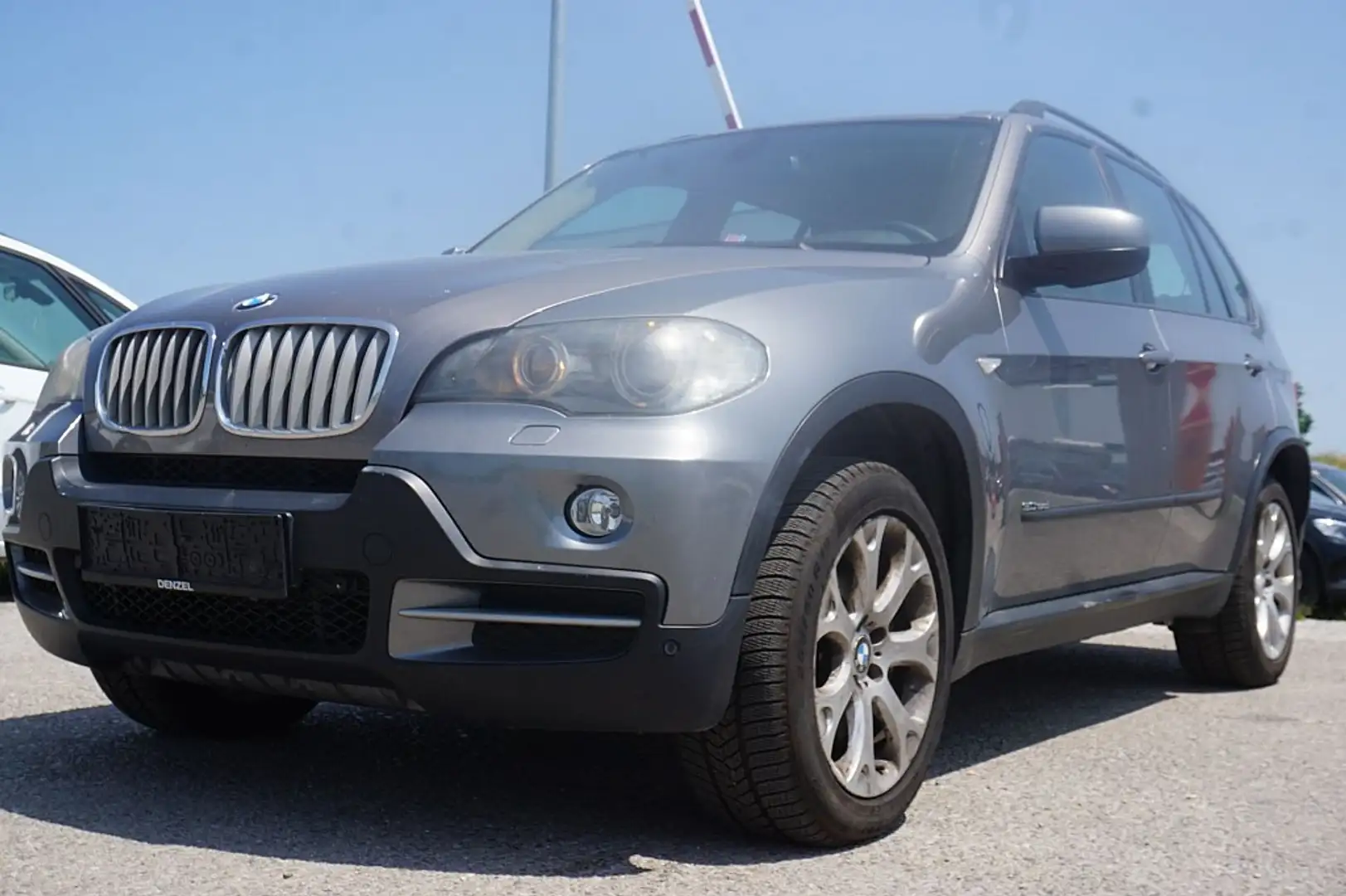 BMW X5 3,0sd Aut. Beige - 2