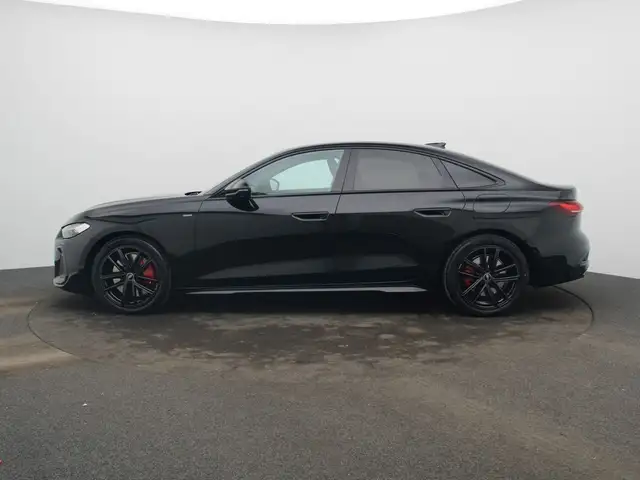 Audi A5 view 4