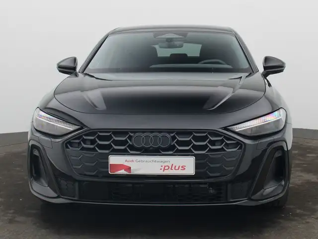 Audi A5 view 3