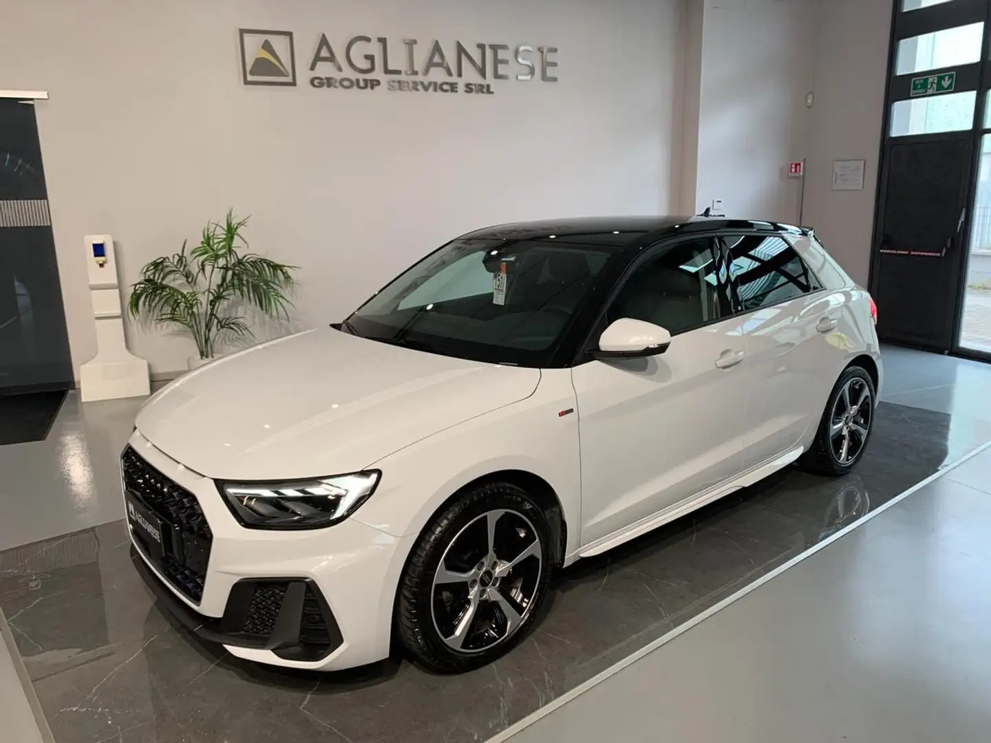 Audi A1 SPB 30 TFSI S-Line Edition "Identity Black" NEOPAT Bianco - 1