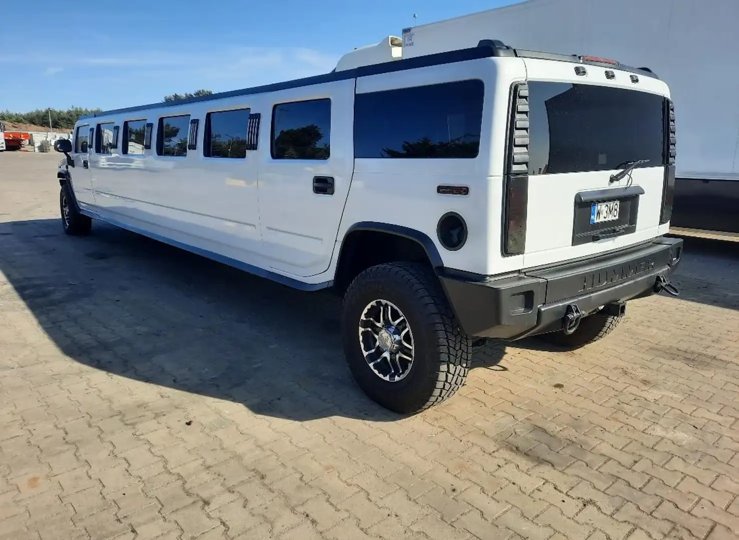 HUMMER H2 6.0i V8 LIMO - 2