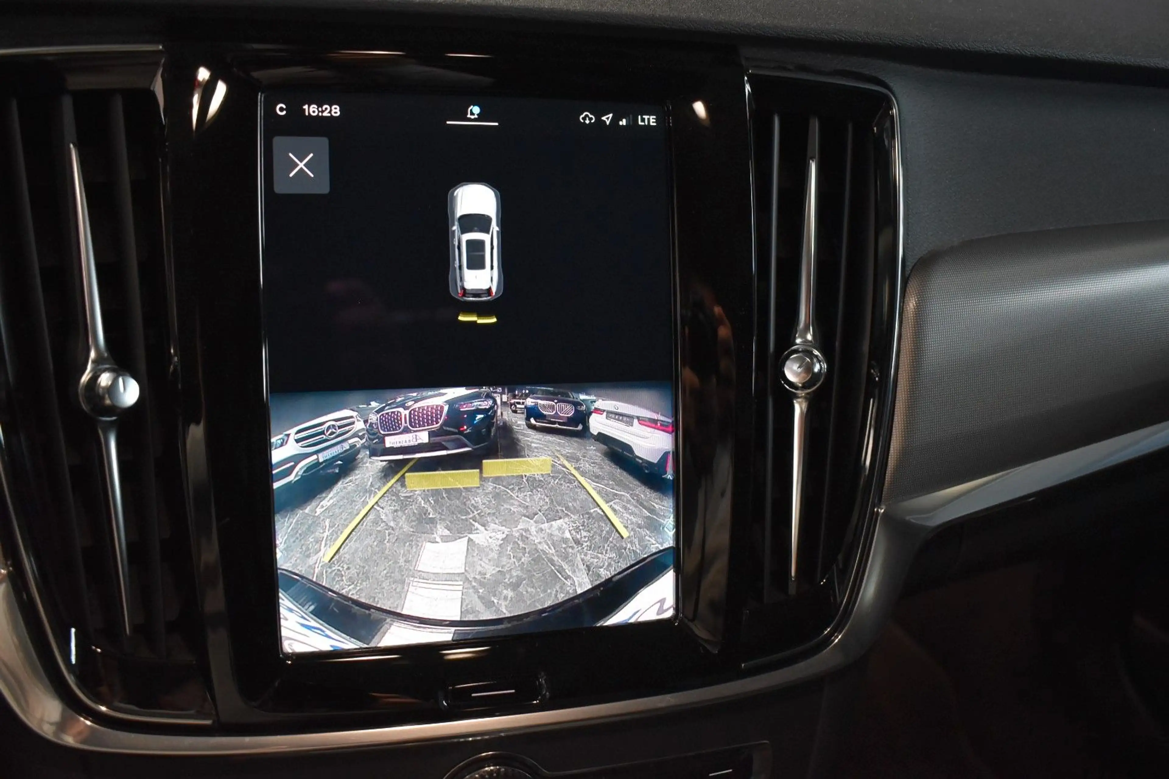 Volvo V90 Kombi Momentum Pro*KAMERA*LEDER*SHZ*LED* — photo 3