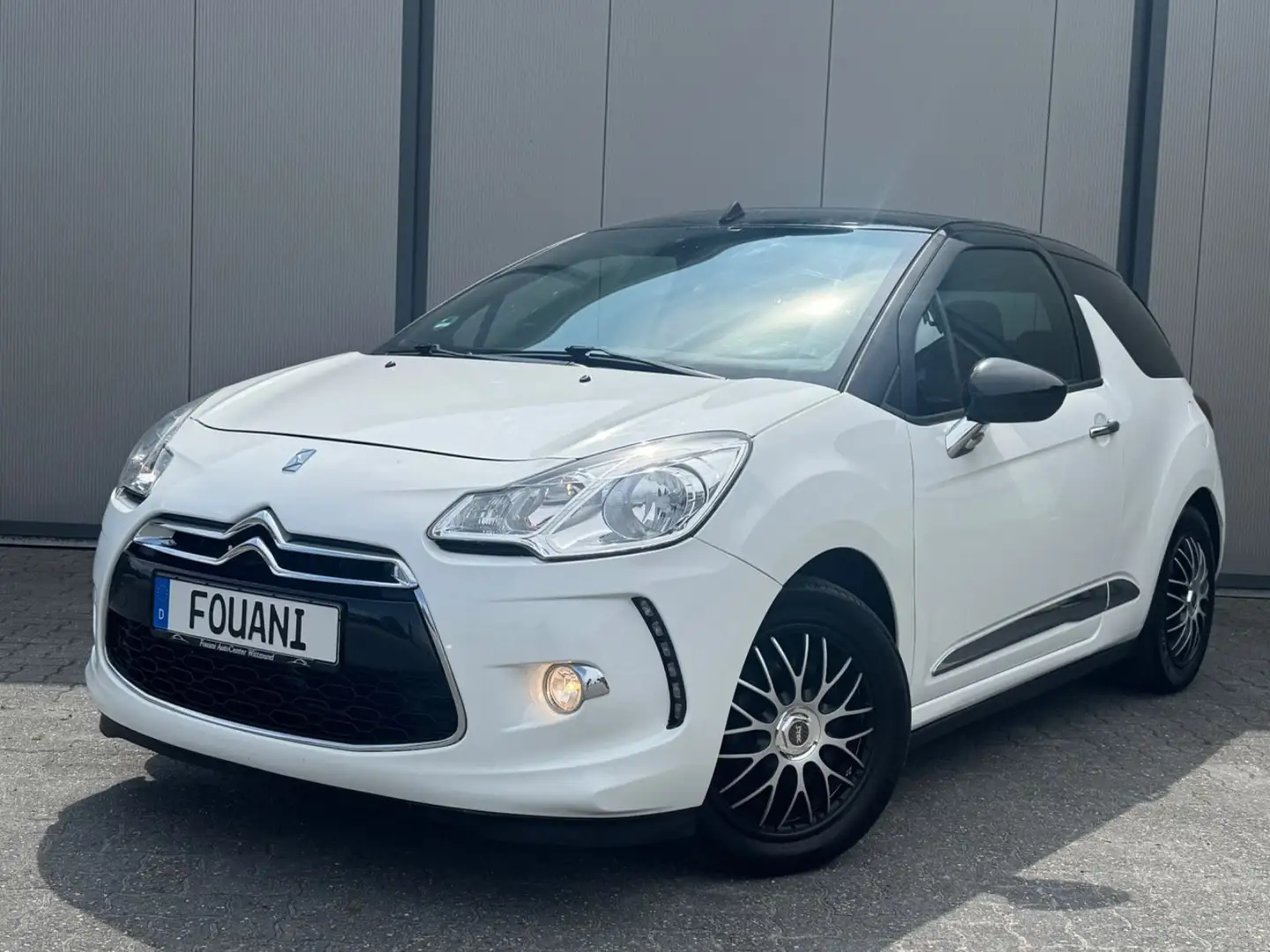 Citroen DS3 PureTech*BLACK&WHITE*S-EDITION*CABRIO - 1