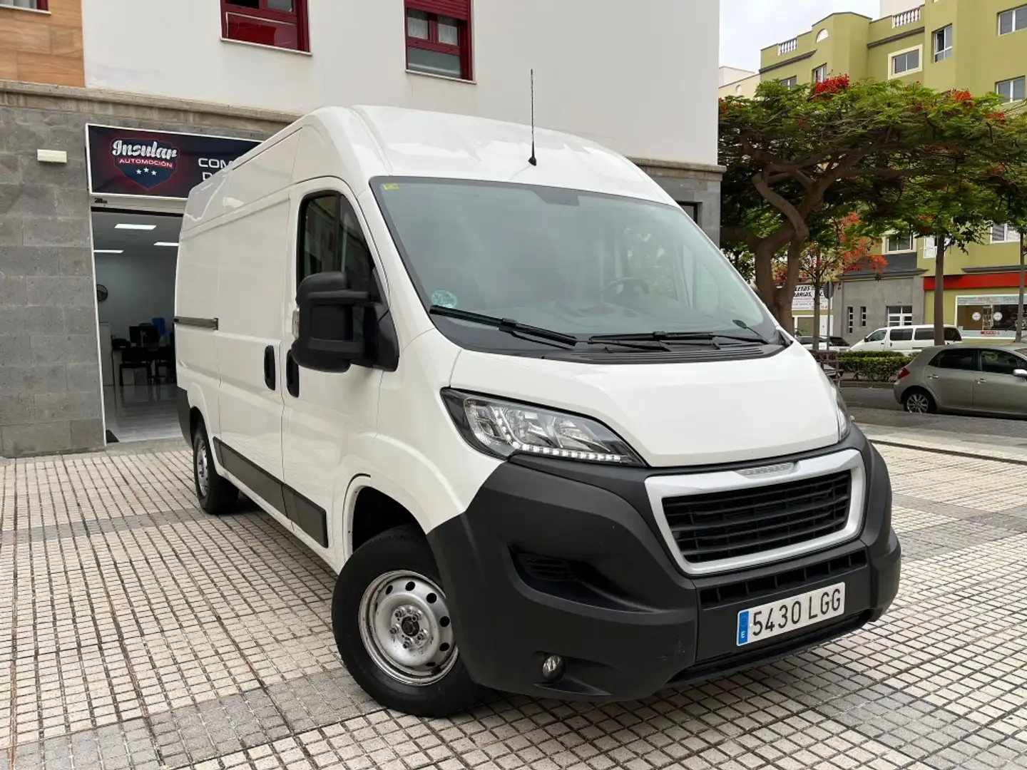 Peugeot Boxer Combi 2.2BlueHDI 330 L1H1 140 Blanco - 1