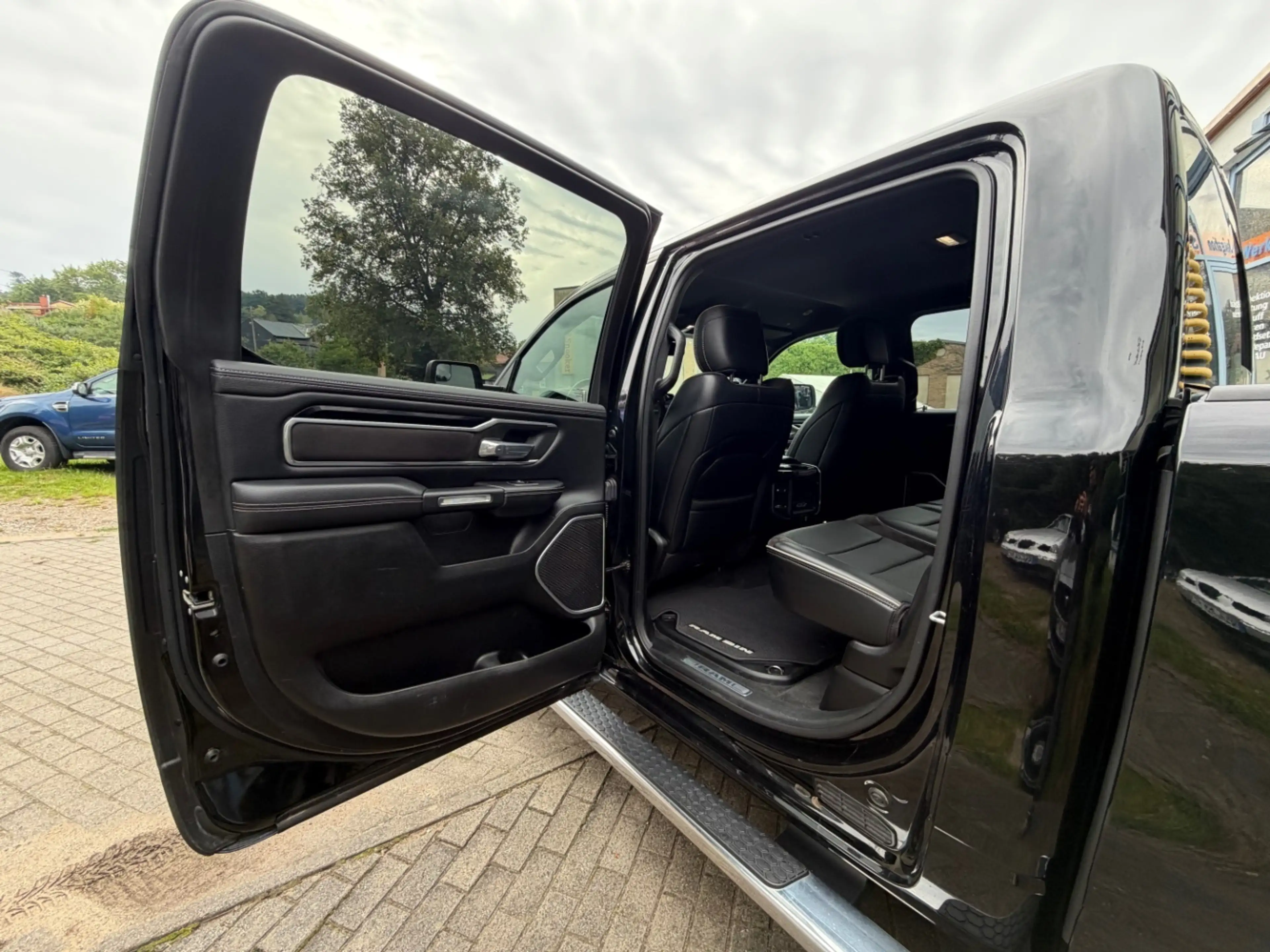 Dodge RAM 1500 5,7 HEMI LARAMIE Unfallfrei LPG — photo 13