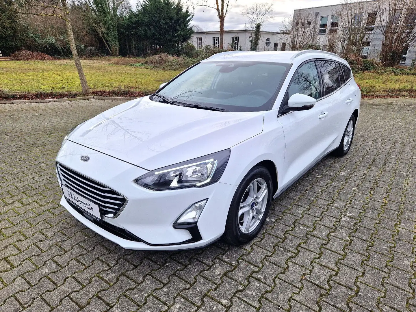 Ford Focus 1,5 EcoBlue Cool & Connect LED Navi Rf Blanc - 1