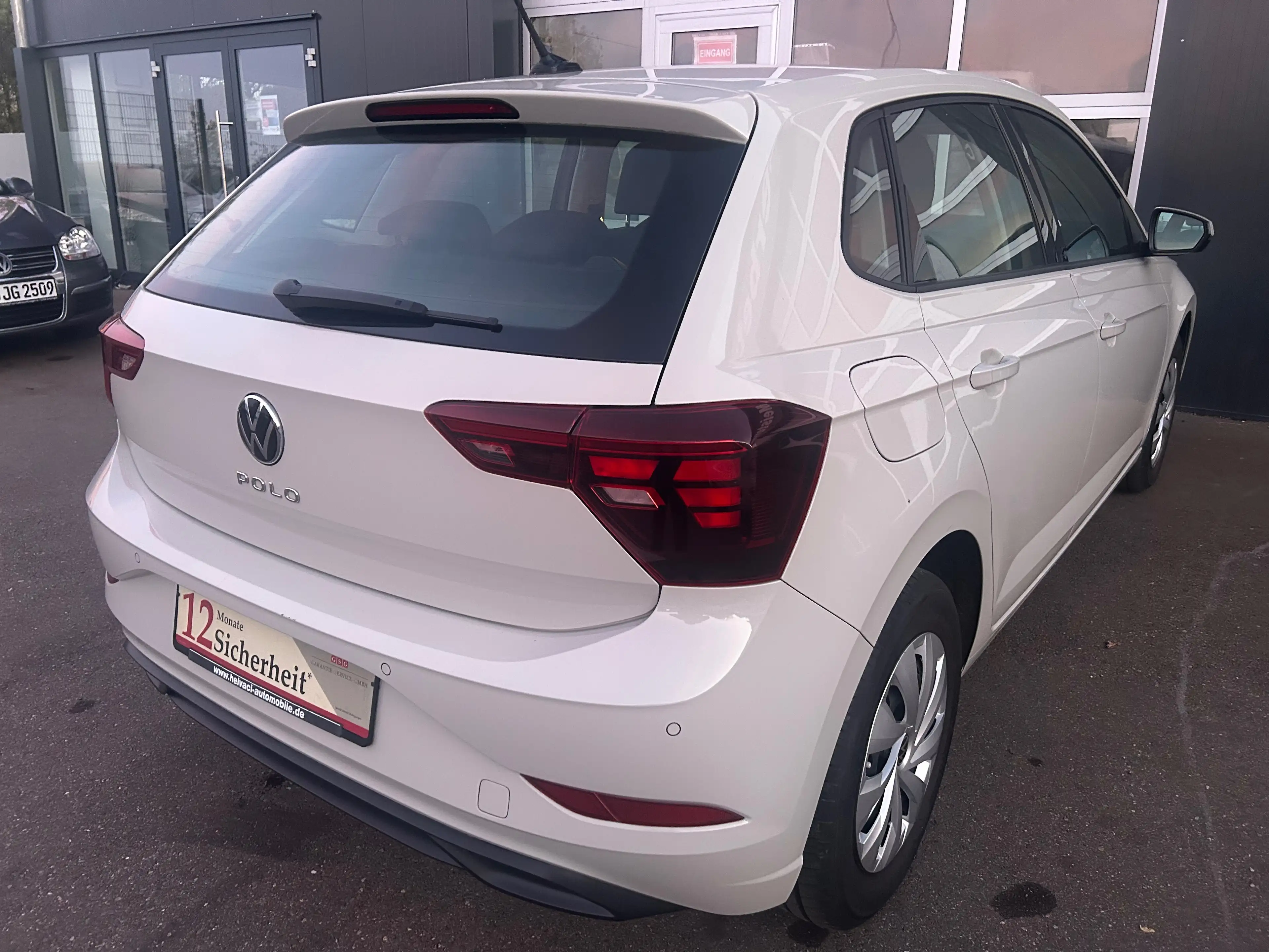 Volkswagen Polo Life — photo 10