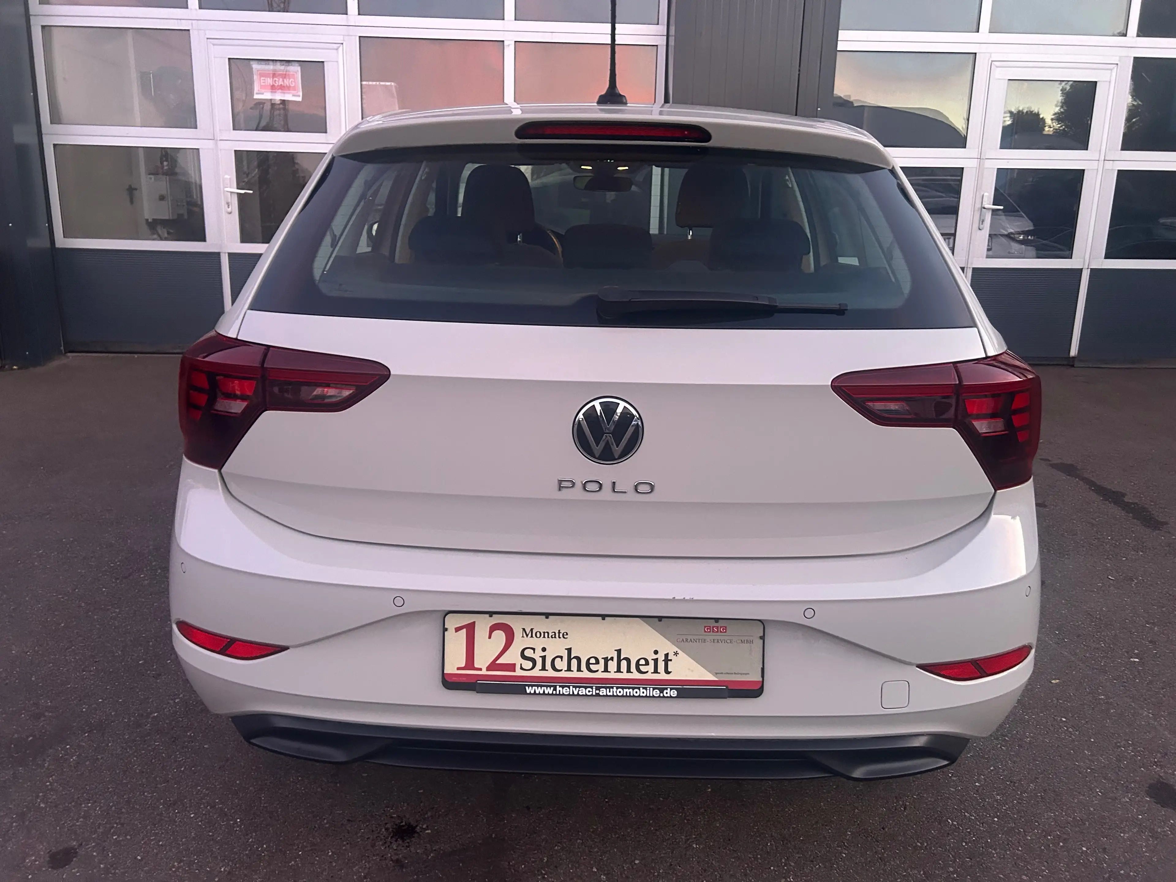 Volkswagen Polo Life — photo 8