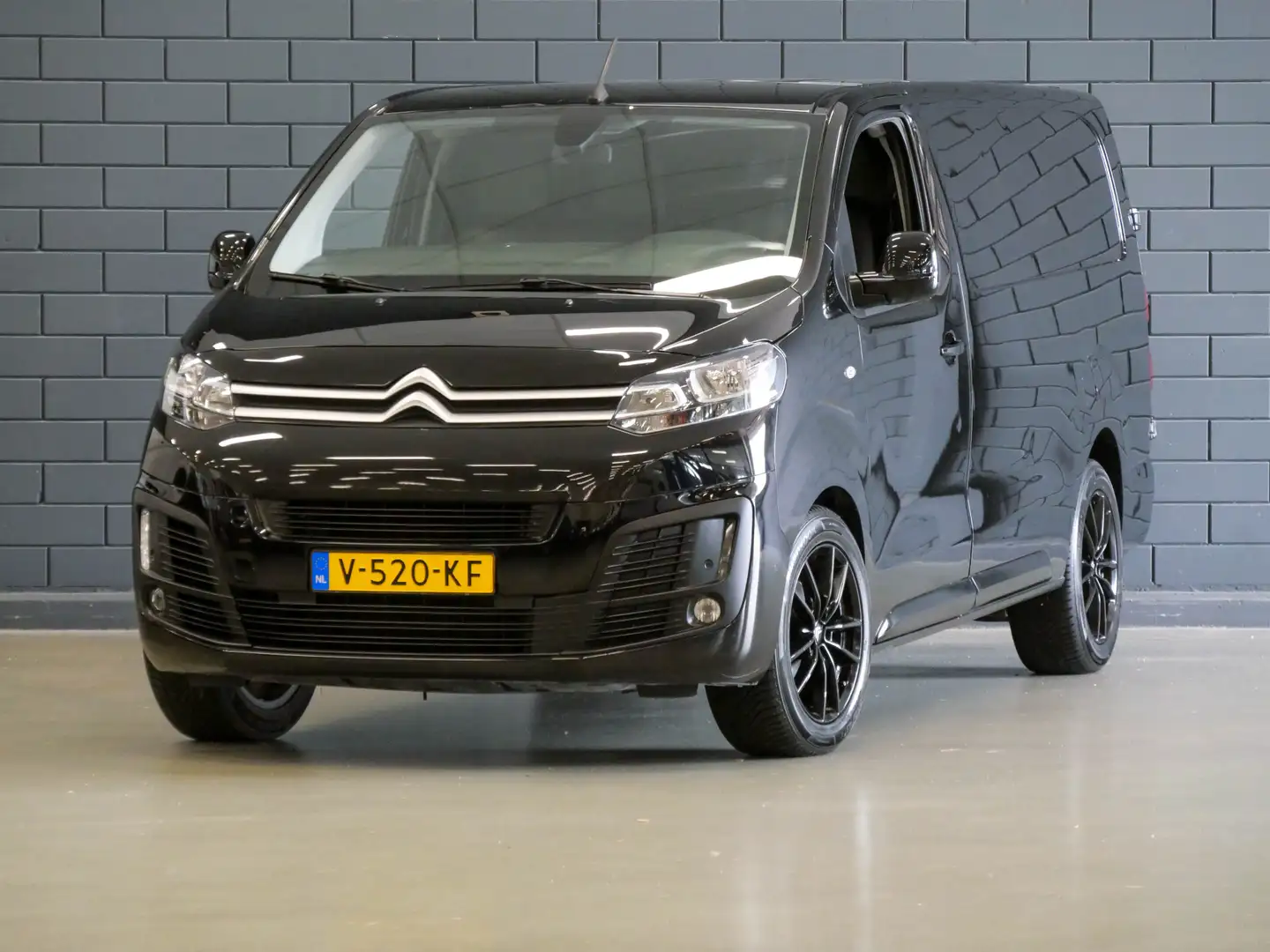 Citroen Jumpy 2.0 BlueHDI 120 Business M S&S | TREKHAAK | CAMERA Negru - 2