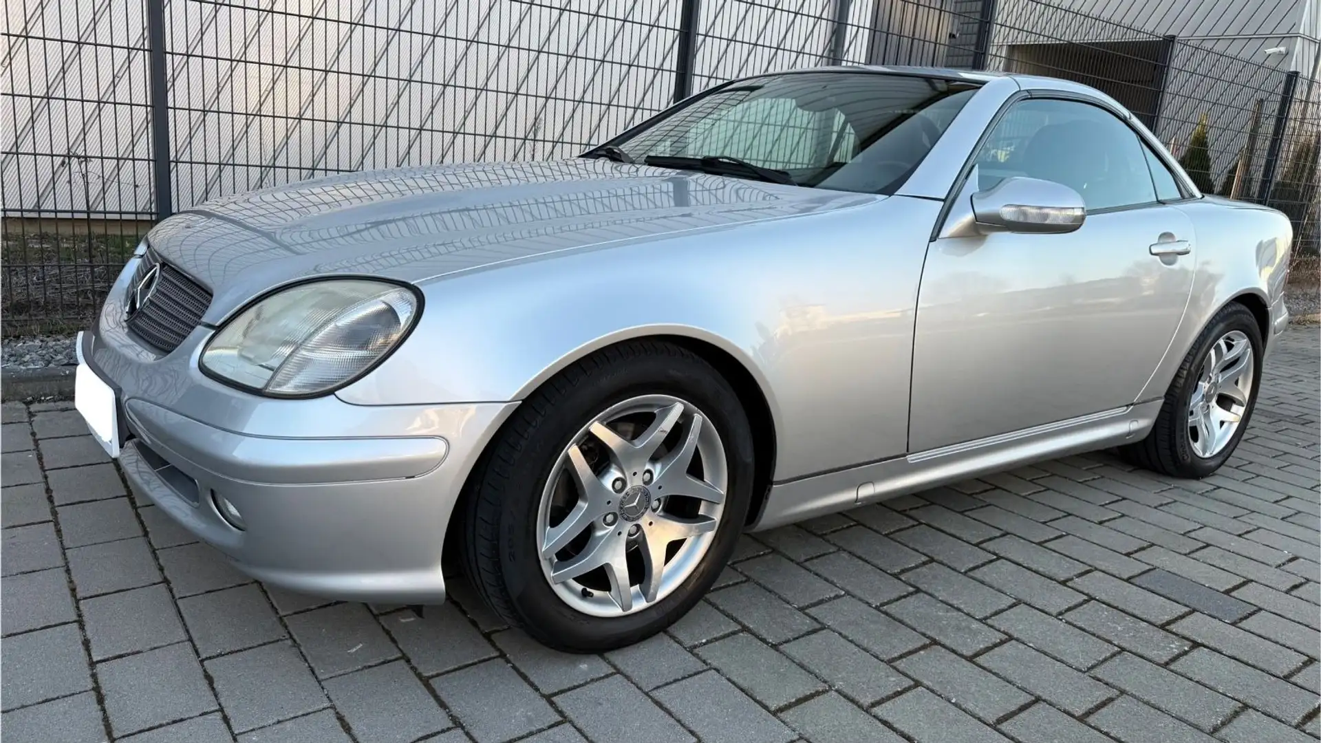 Mercedes-Benz SLK 200 KOMPRESSOR CABRIO AUTOMATIK TÜV,KLIMA Grau - 1