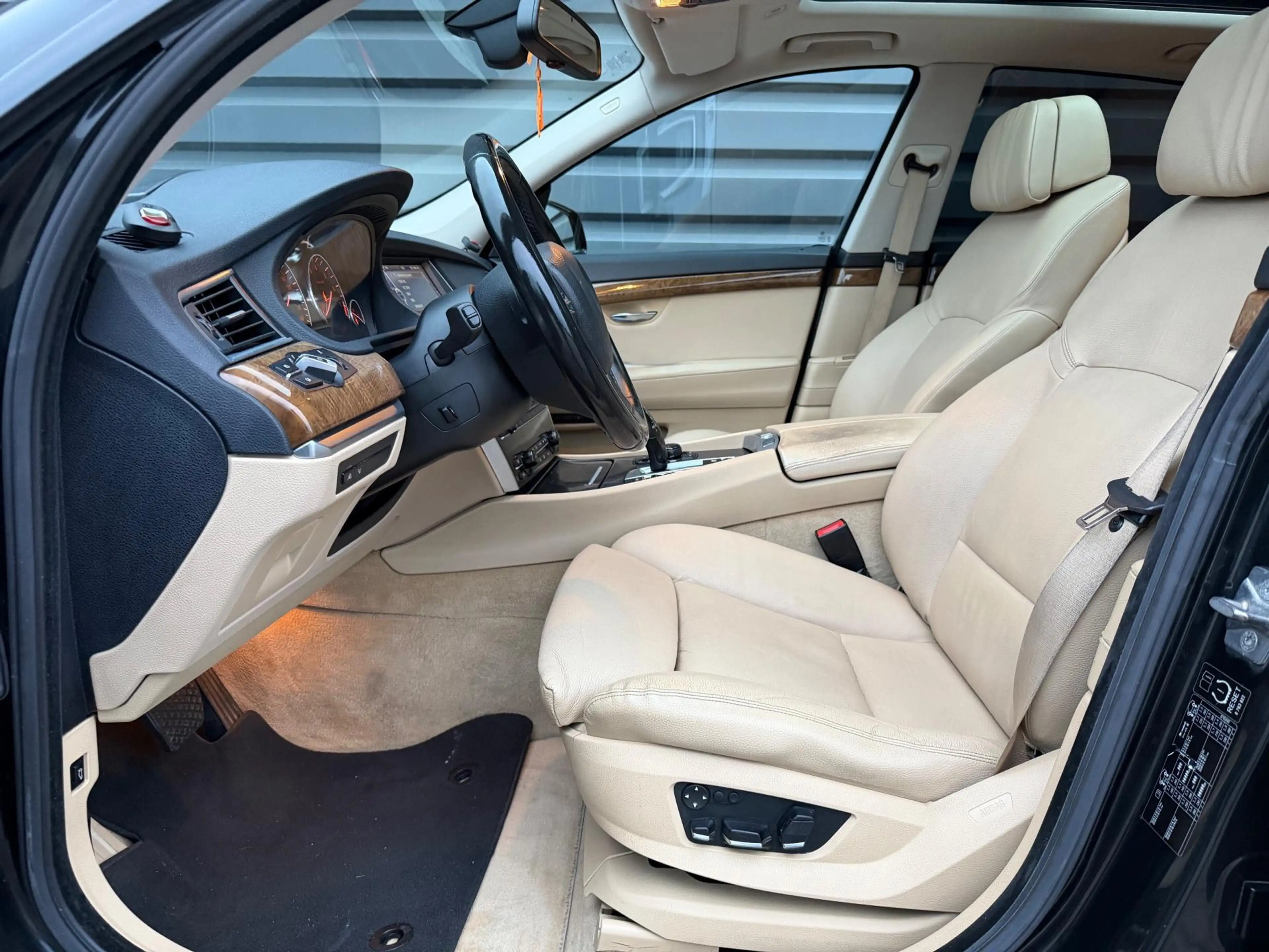 BMW 535 5-serie GT 535i Gran Turismo Executive pano, Camer — photo 13