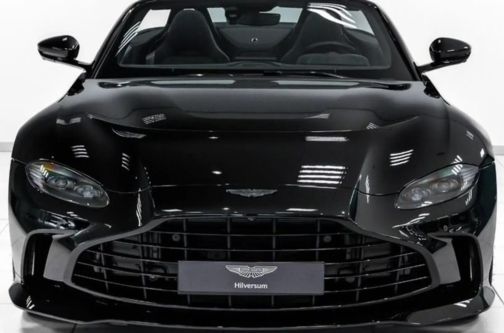 Aston Martin Vantage Roadster Fekete - 2
