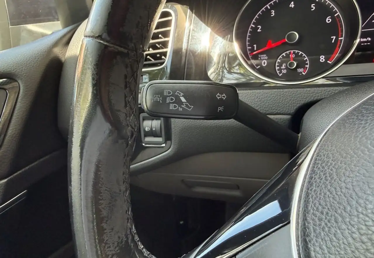 Volkswagen Golf Standard Model — photo 30