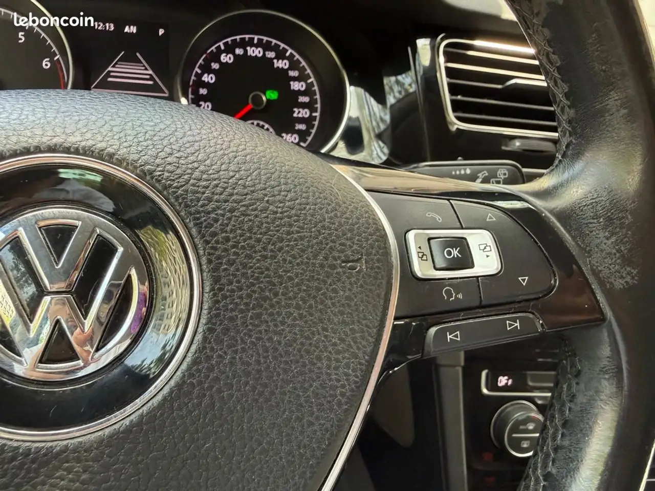Volkswagen Golf Standard Model — photo 29