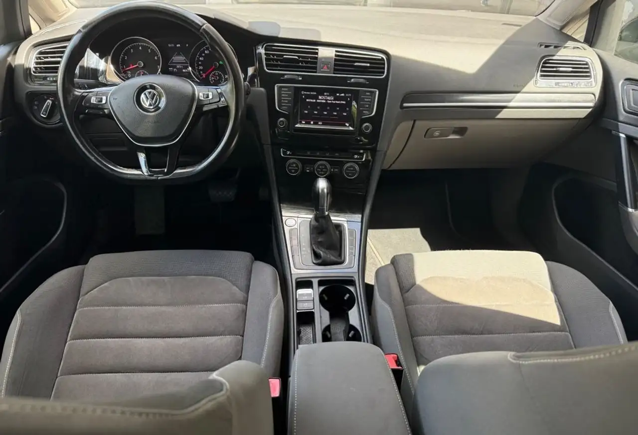 Volkswagen Golf Standard Model — photo 3