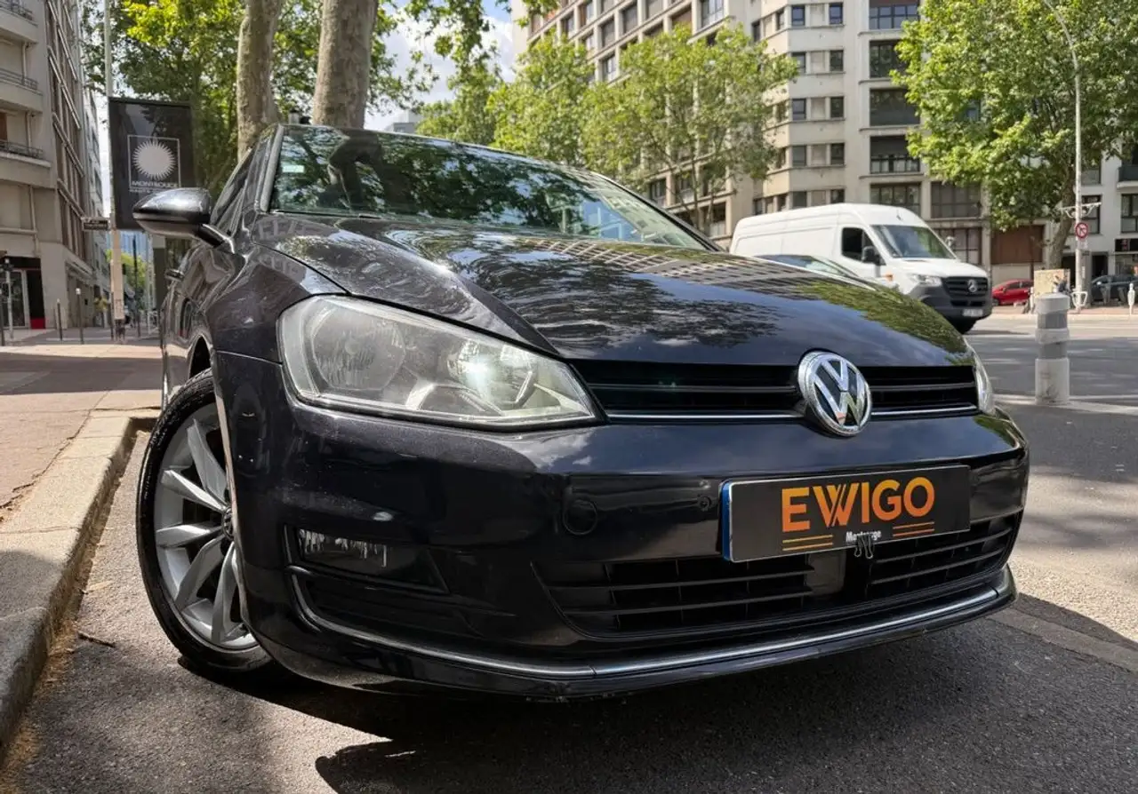 Volkswagen Golf Standard Model — photo 18