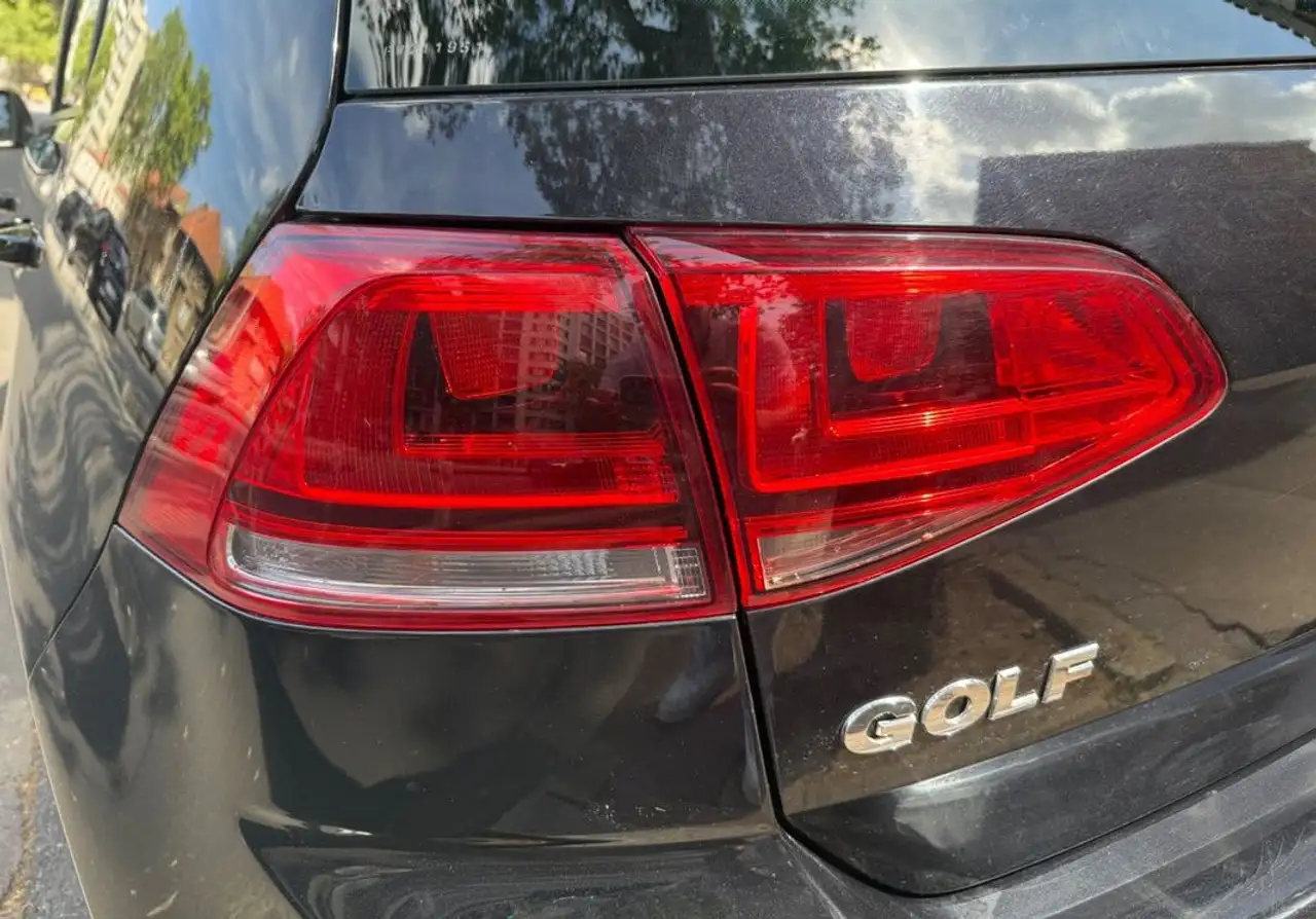 Volkswagen Golf Standard Model — photo 15