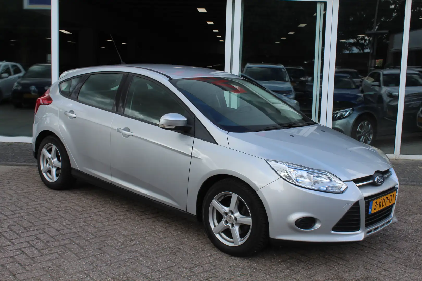 Ford Focus 1.0 Lease Trend//Navi//Airco//Cruise!! Grijs - 2