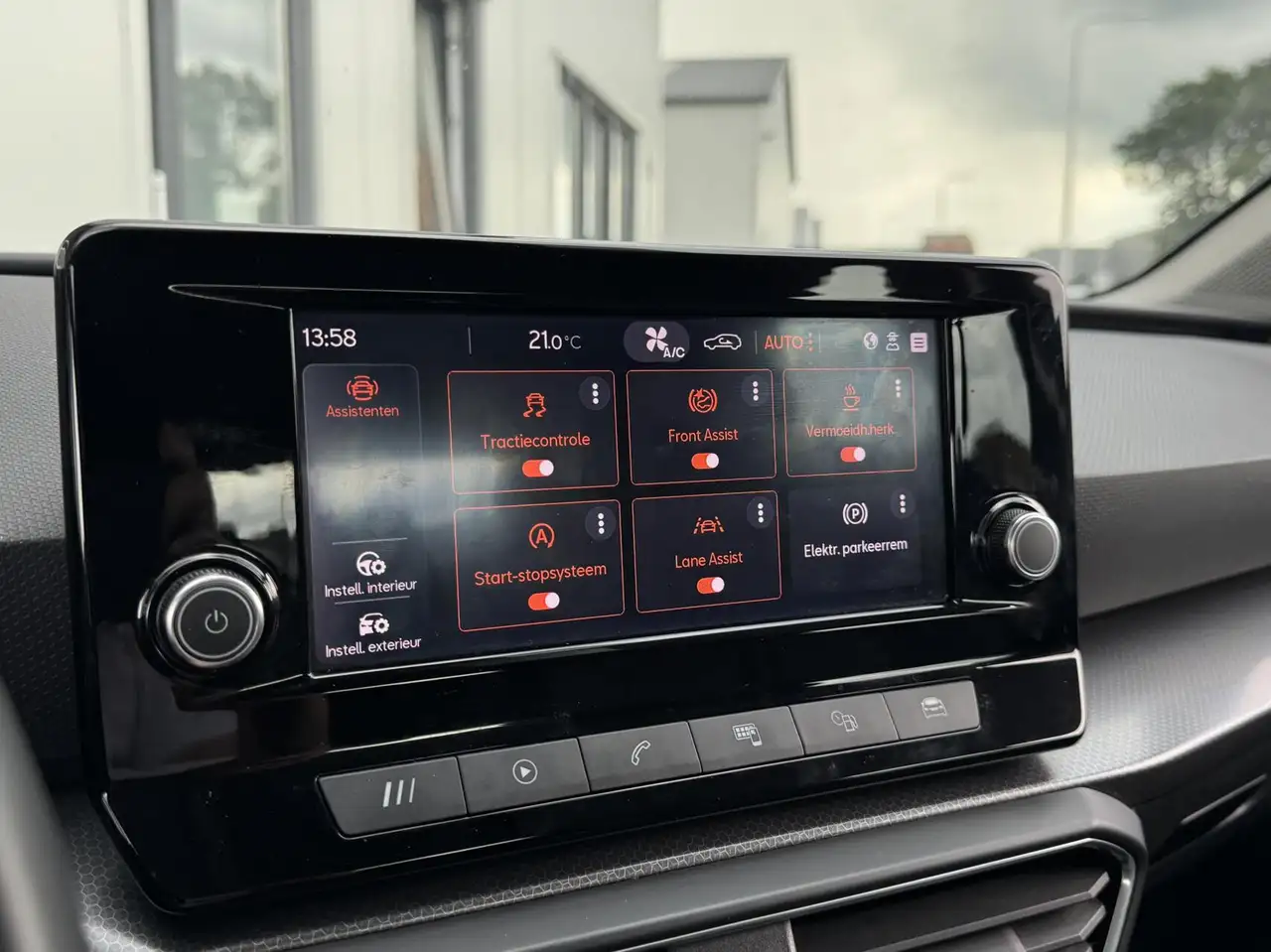SEAT Leon 1.0 TSI Style Business Intense Digital dashboard, миниатюра 16