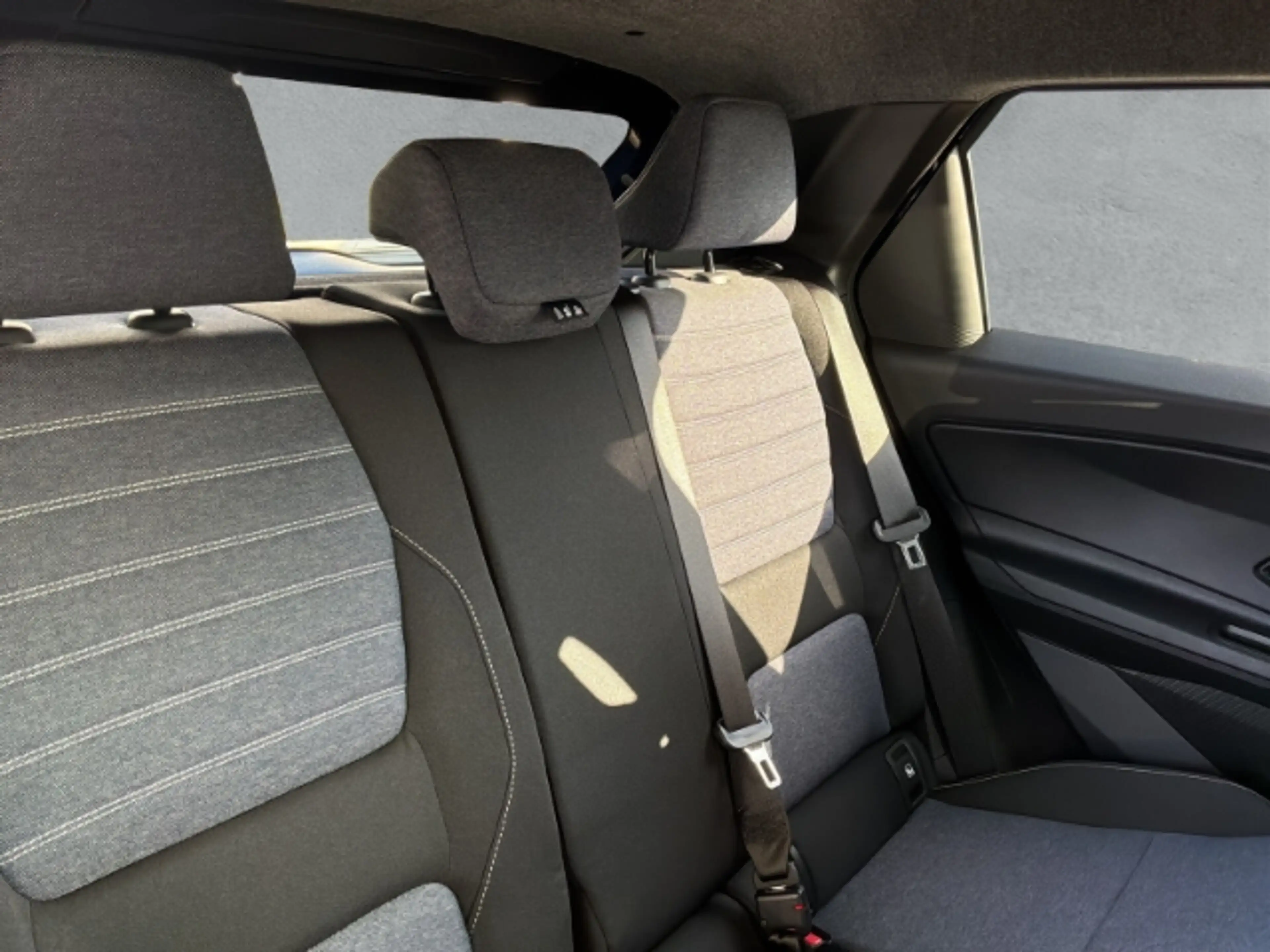 Renault R 5 Navi Digitales Cockpit LED ACC Apple CarPlay Andro — photo 4
