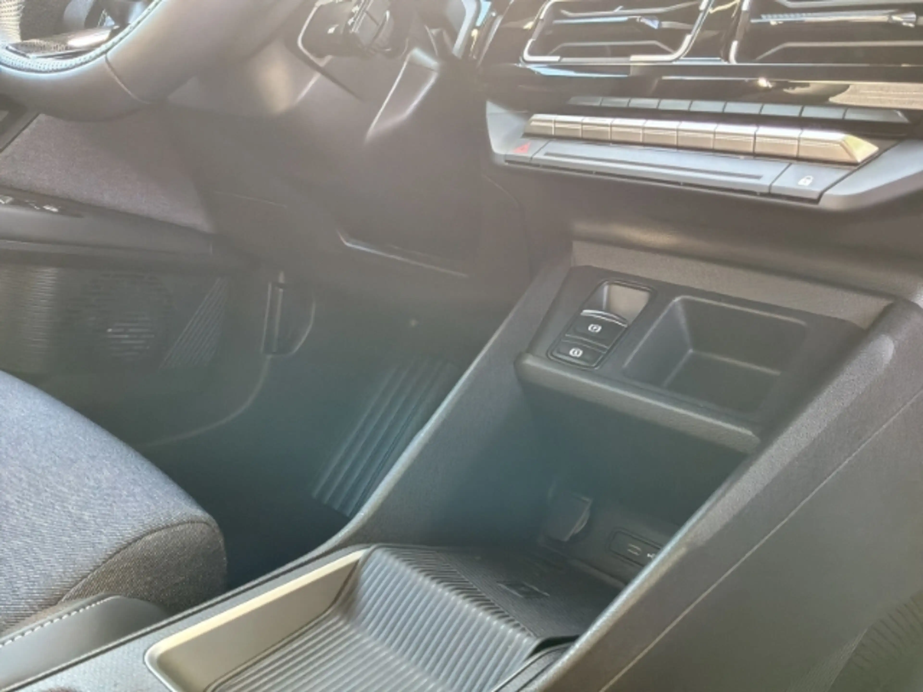 Renault R 5 Navi Digitales Cockpit LED ACC Apple CarPlay Andro — photo 9