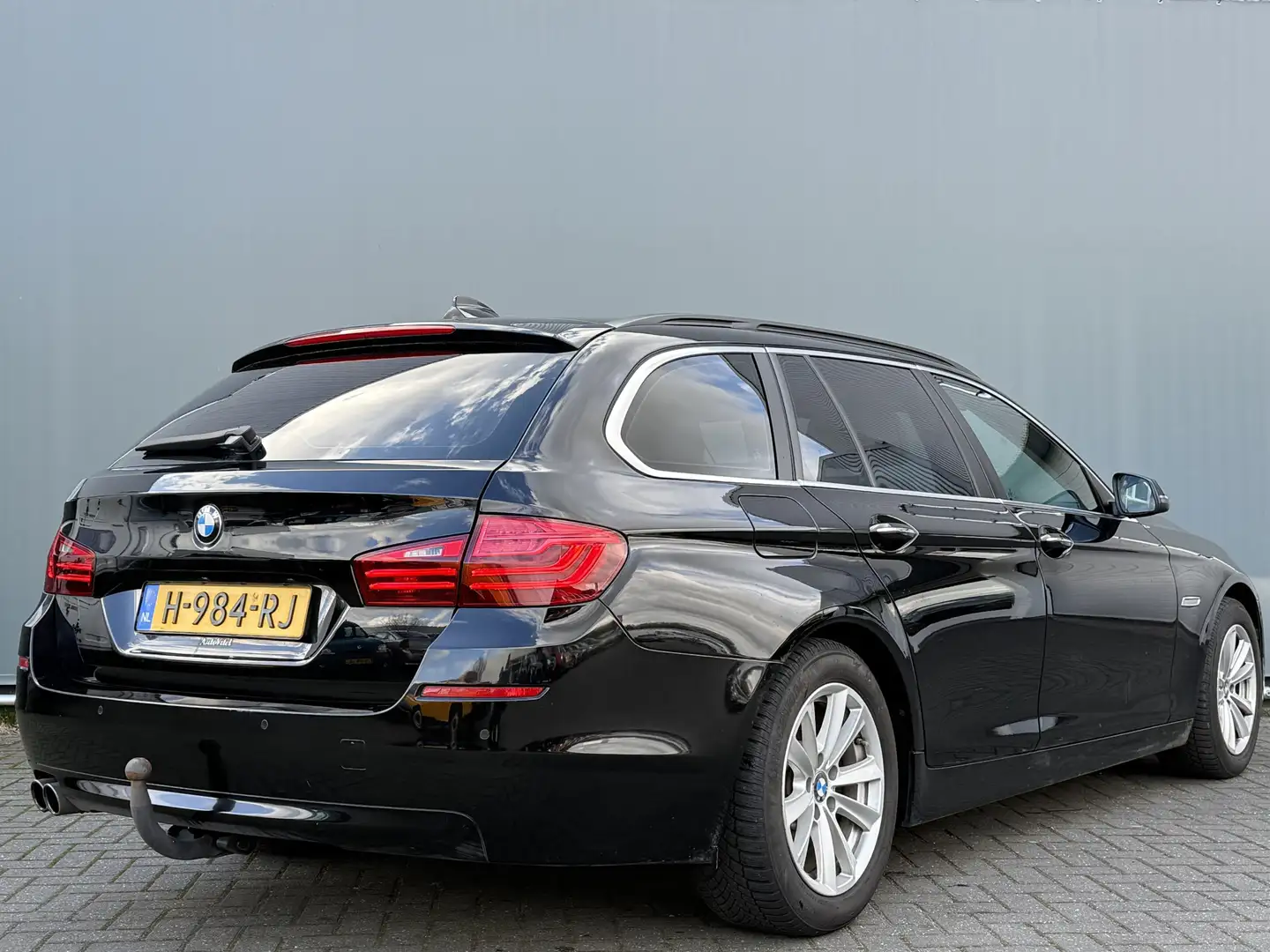 BMW 520 5-serie Touring BWJ 2016 520d 191 PK High Executiv Nero - 2