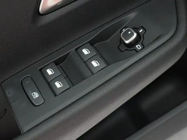 Opel Astra view 11