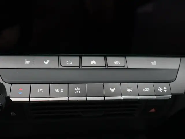 Opel Astra view 8