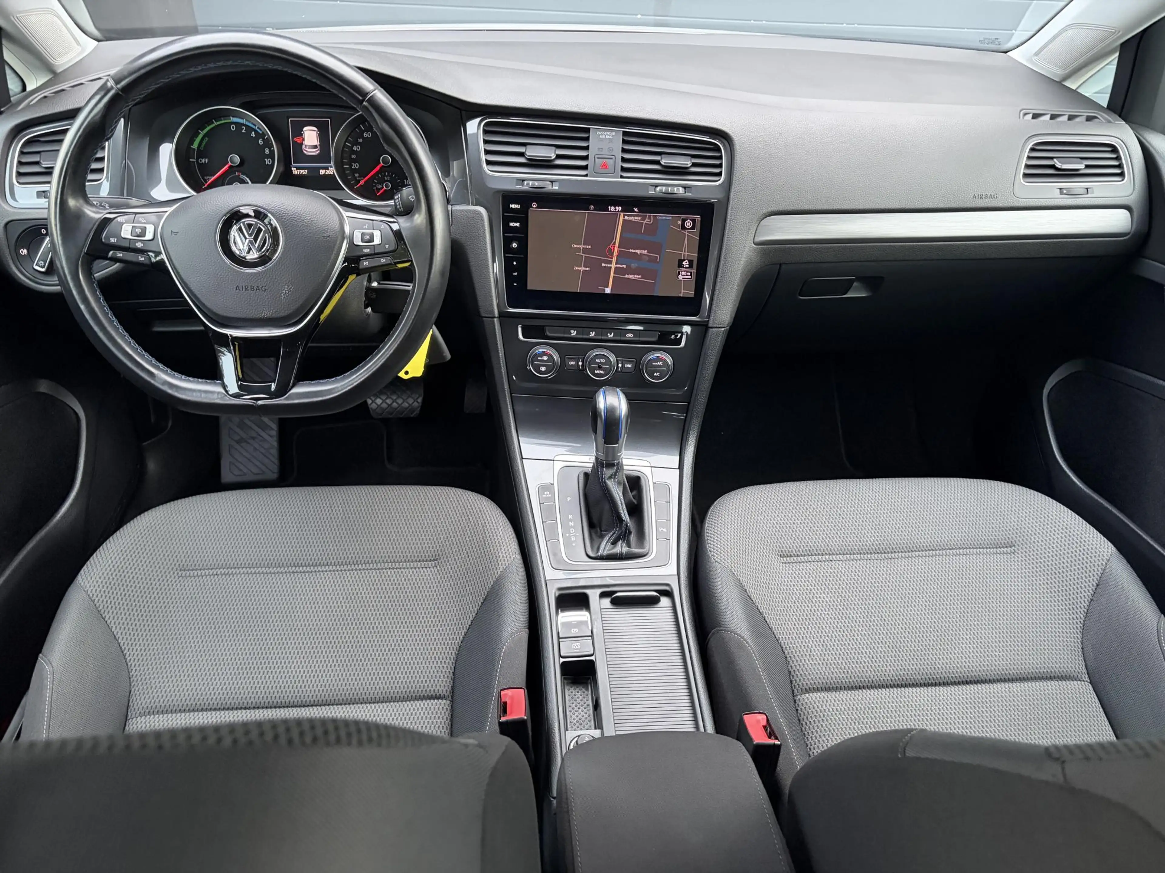 Volkswagen e-Golf e-Golf ✓SOH 85,18 %✓2e Eigenaar✓Carplay✓Navi✓Clima — photo 8