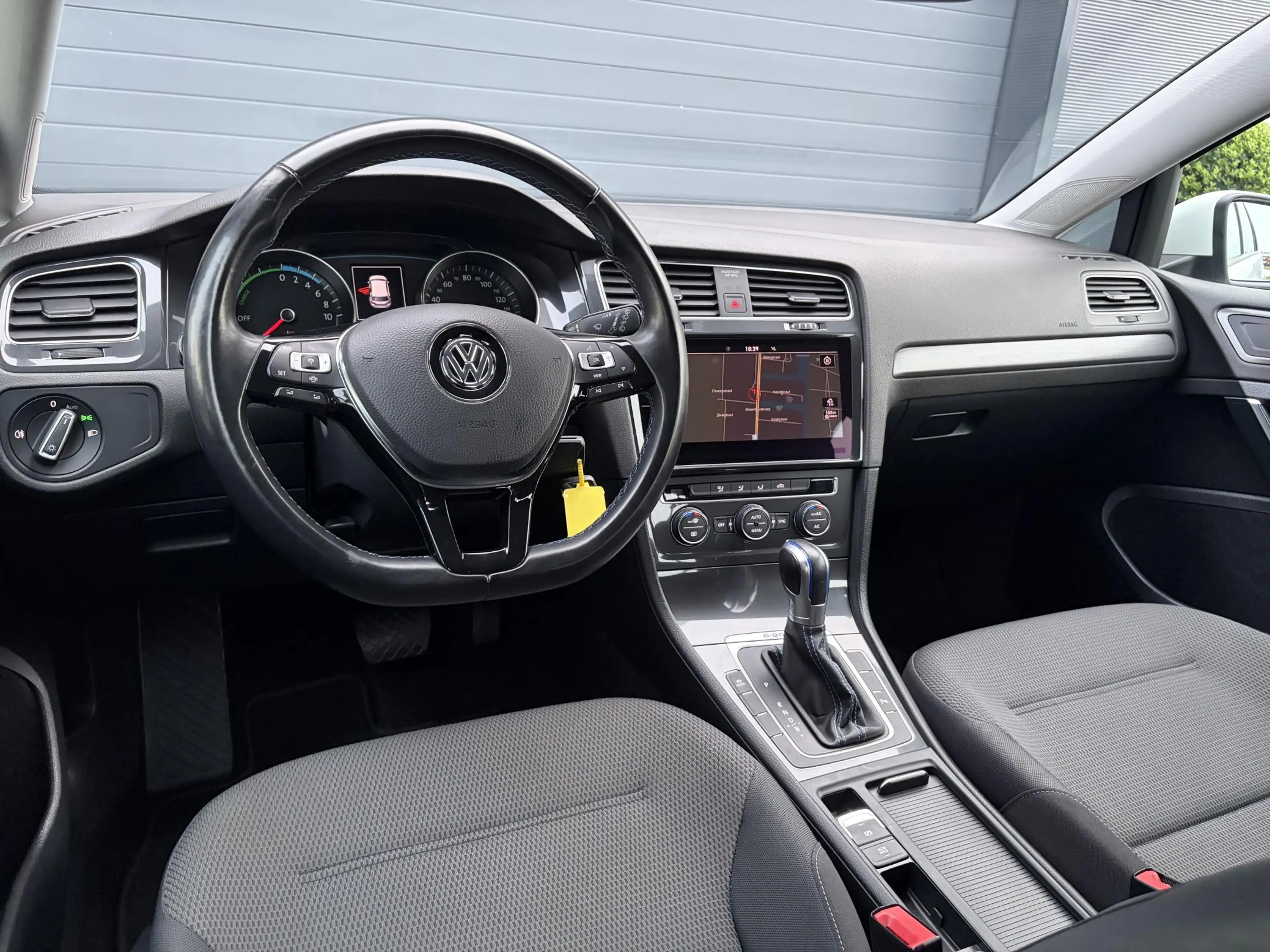 Volkswagen e-Golf e-Golf ✓SOH 85,18 %✓2e Eigenaar✓Carplay✓Navi✓Clima — photo 12