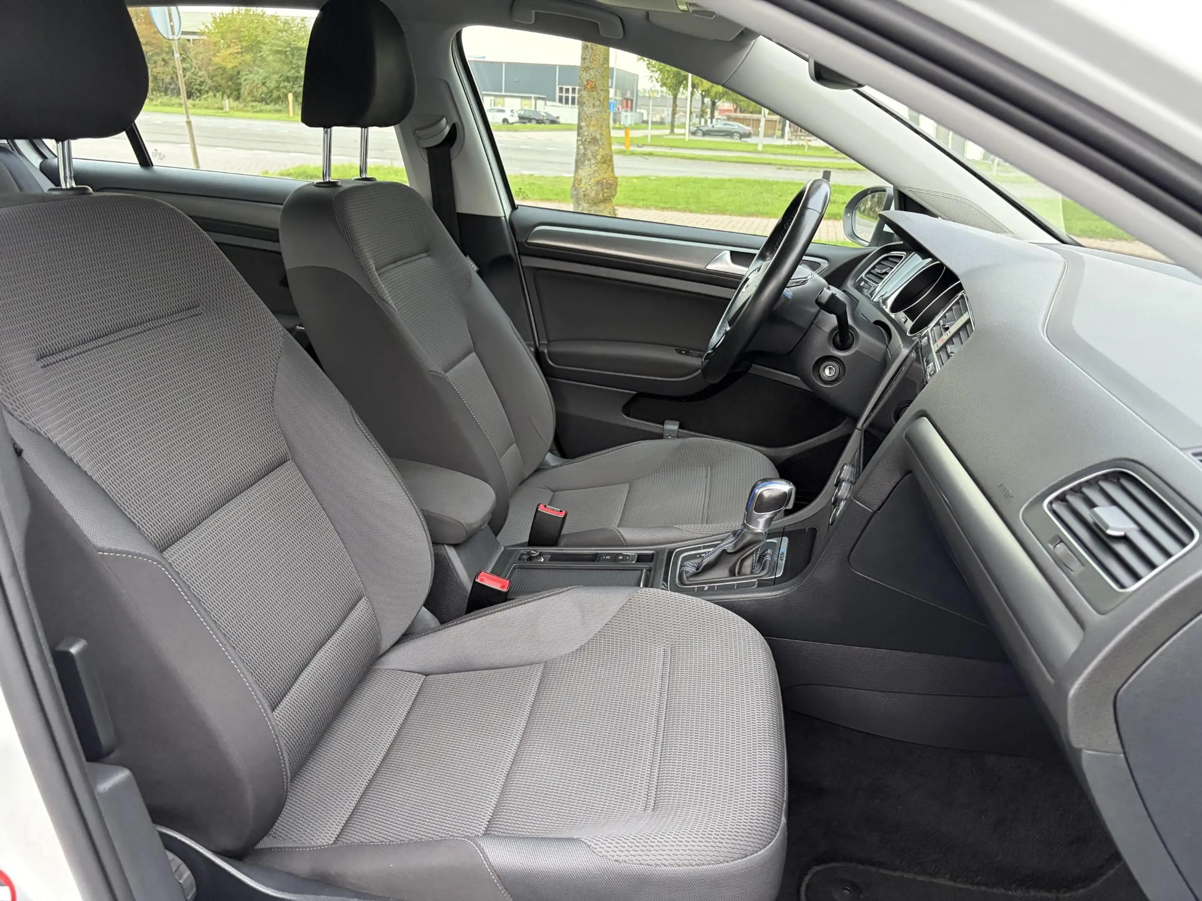 Volkswagen e-Golf e-Golf ✓SOH 85,18 %✓2e Eigenaar✓Carplay✓Navi✓Clima — photo 11