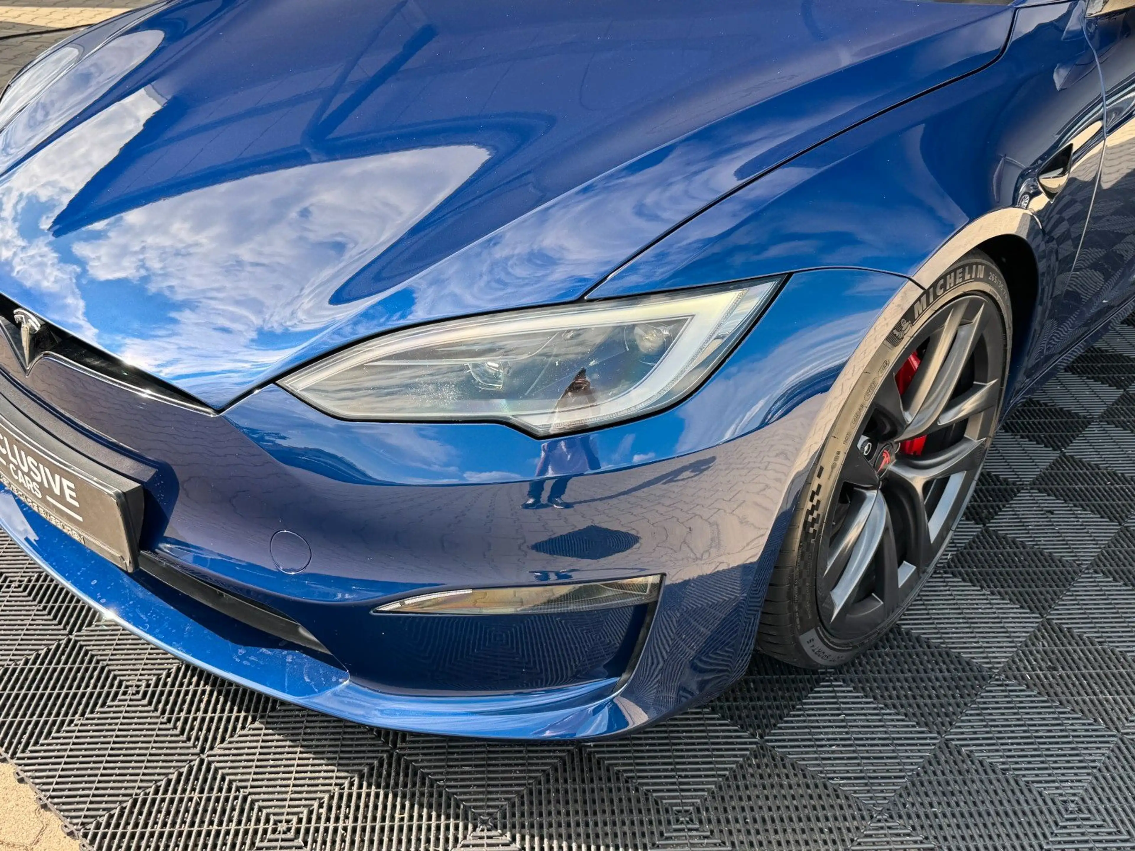 Tesla Model S MODEL S PLAID | MATRIX LED | YOKE | FSD4 | VAT | — photo 3