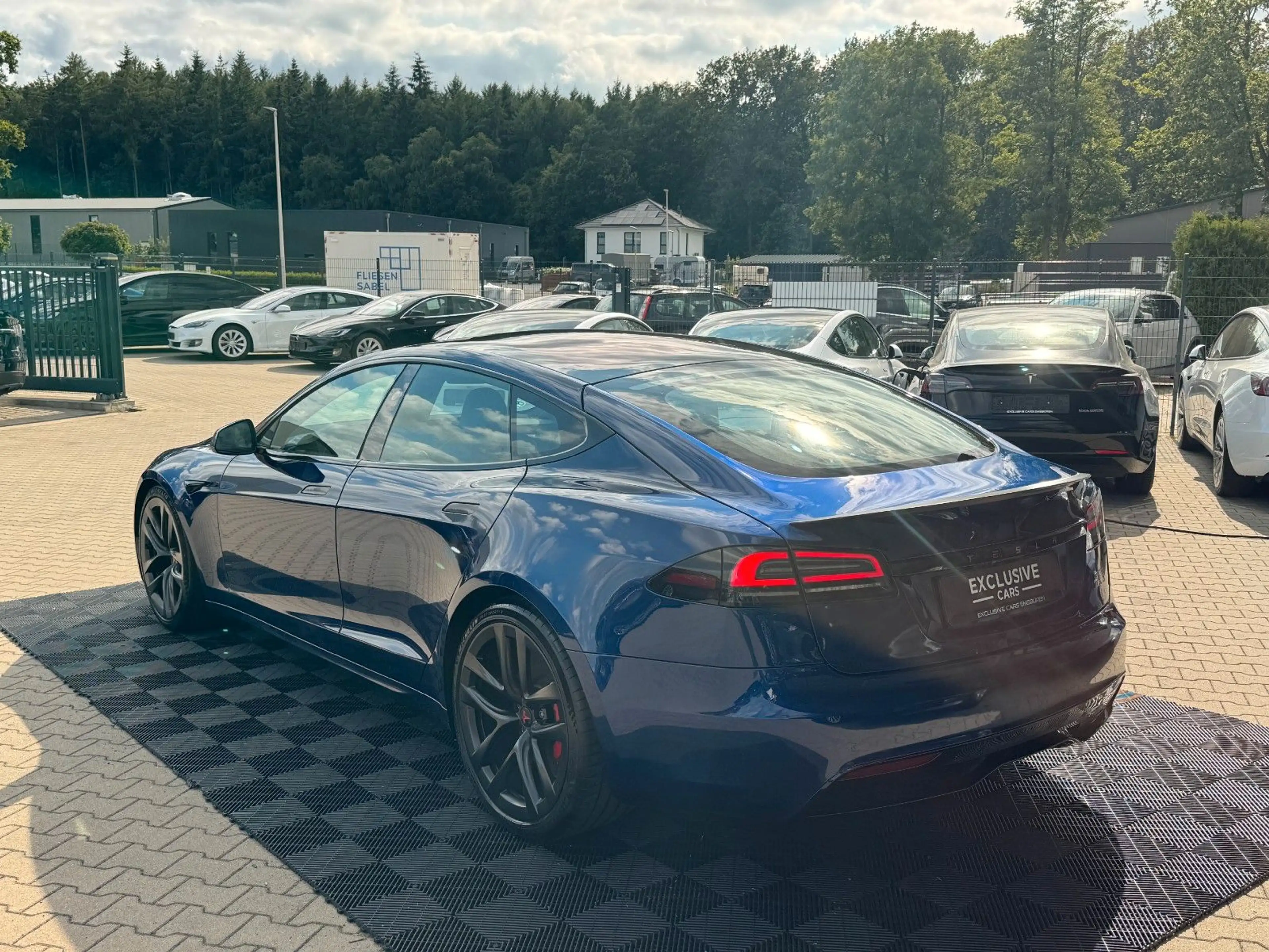 Tesla Model S MODEL S PLAID | MATRIX LED | YOKE | FSD4 | VAT | — photo 7