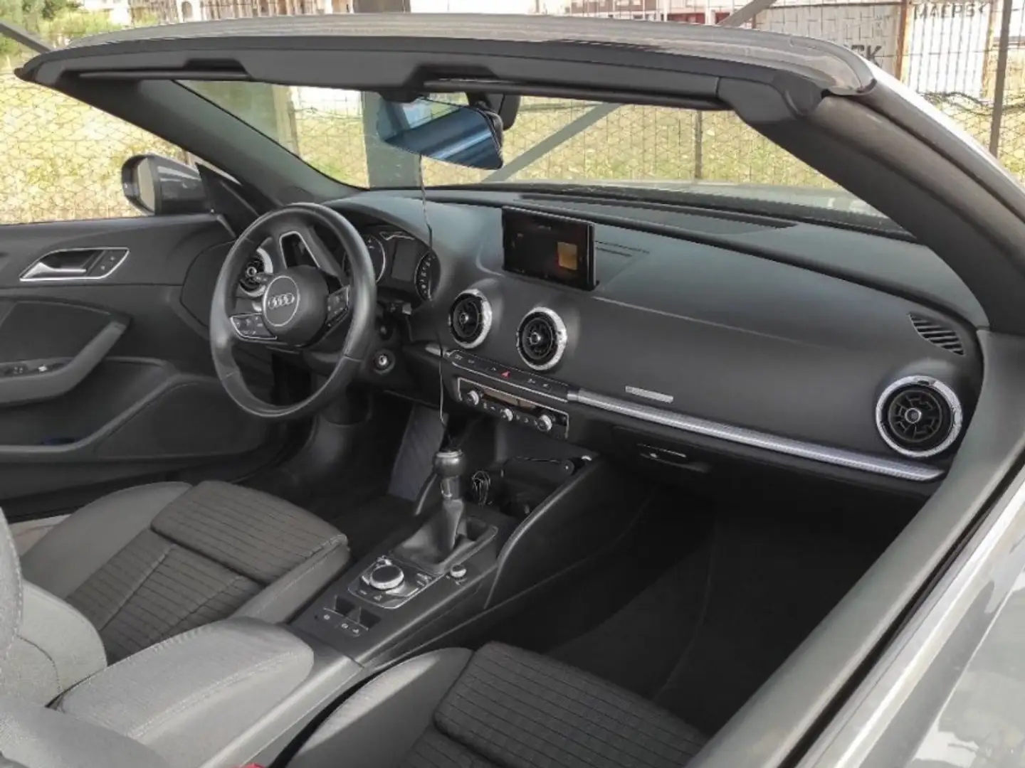 Audi Cabriolet 1.6 Diesel 116 CV Gri - 2