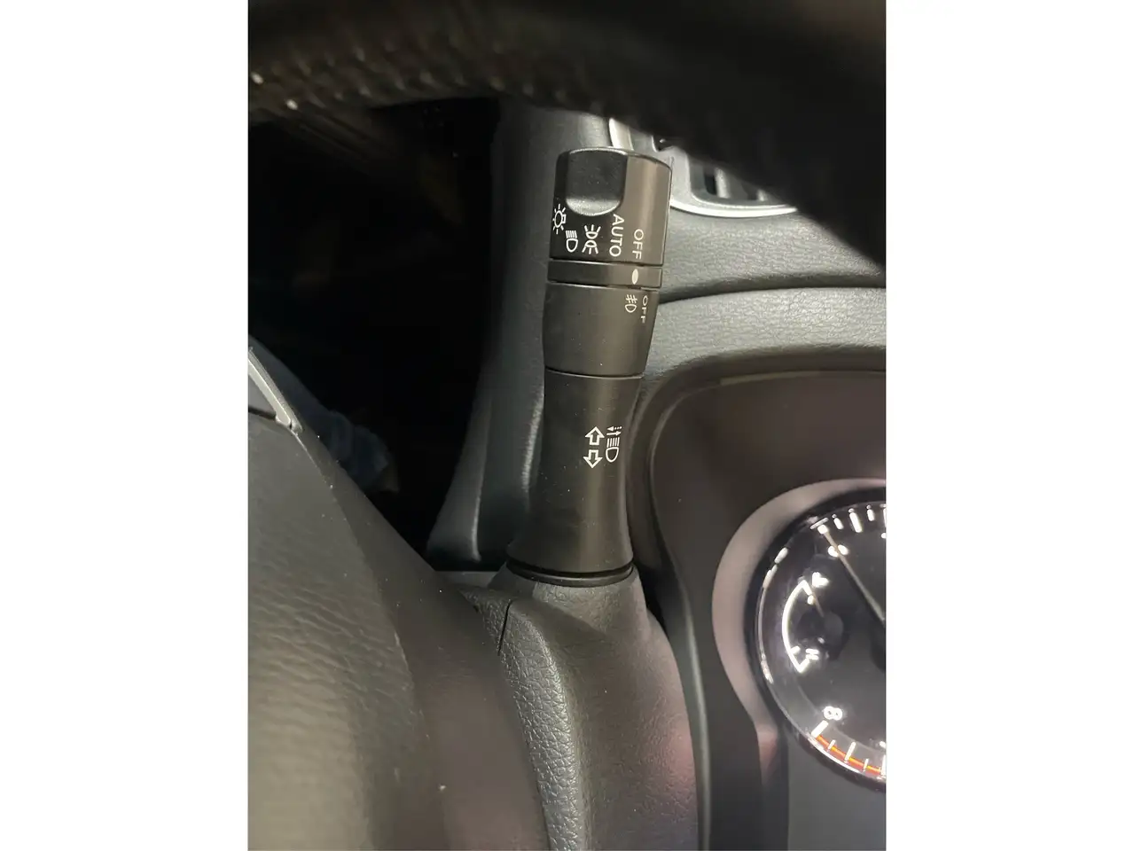 Nissan Pathfinder снимка Nissan Pathfinder