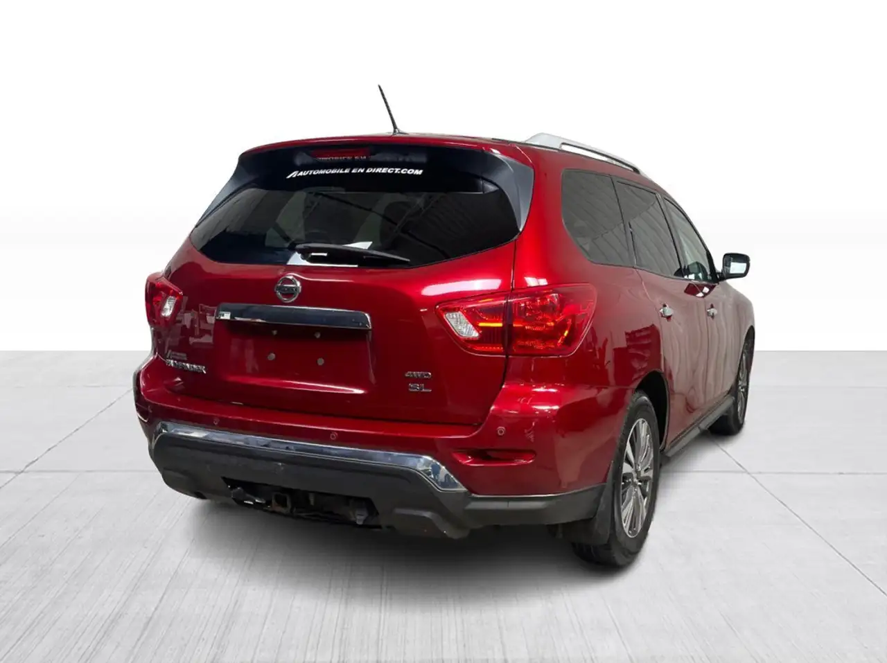 Nissan Pathfinder снимка Nissan Pathfinder