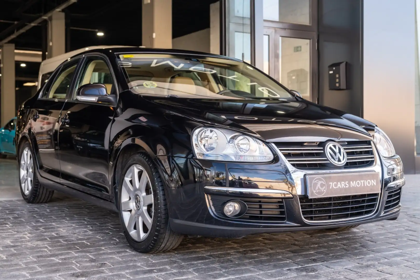 Volkswagen Jetta 2.0TDI Advance Negro - 1