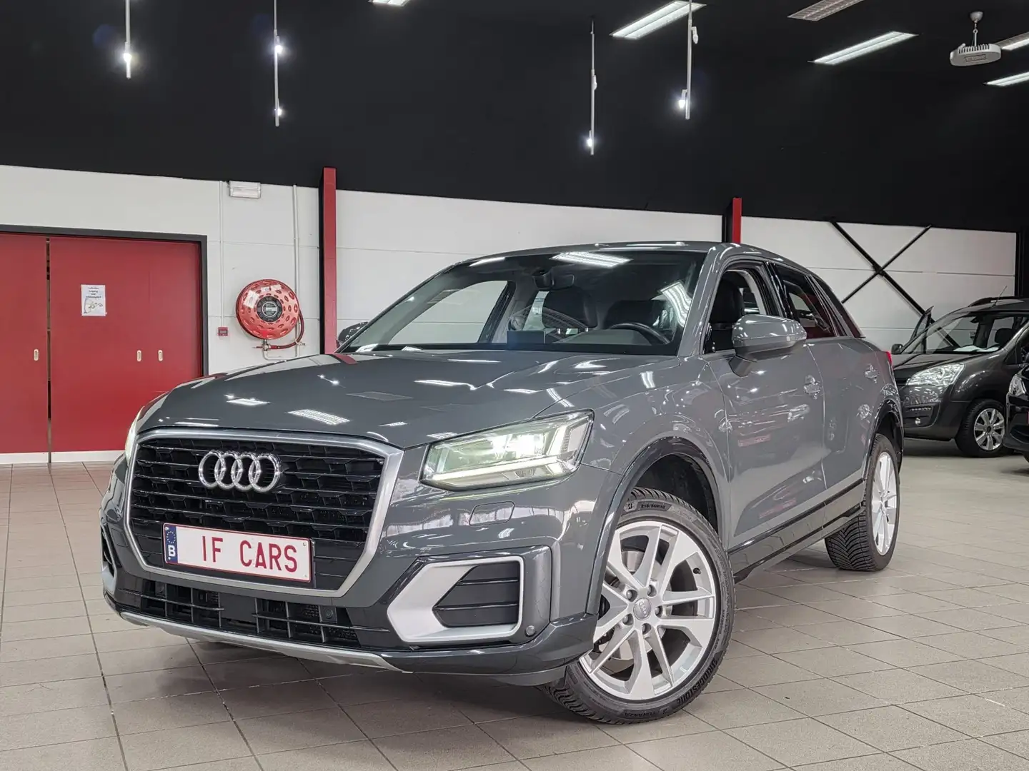 Audi Q2 Q2 1.6 TDI S tronic sport*98.722 KM*LEDER*CRUISE Grau - 1