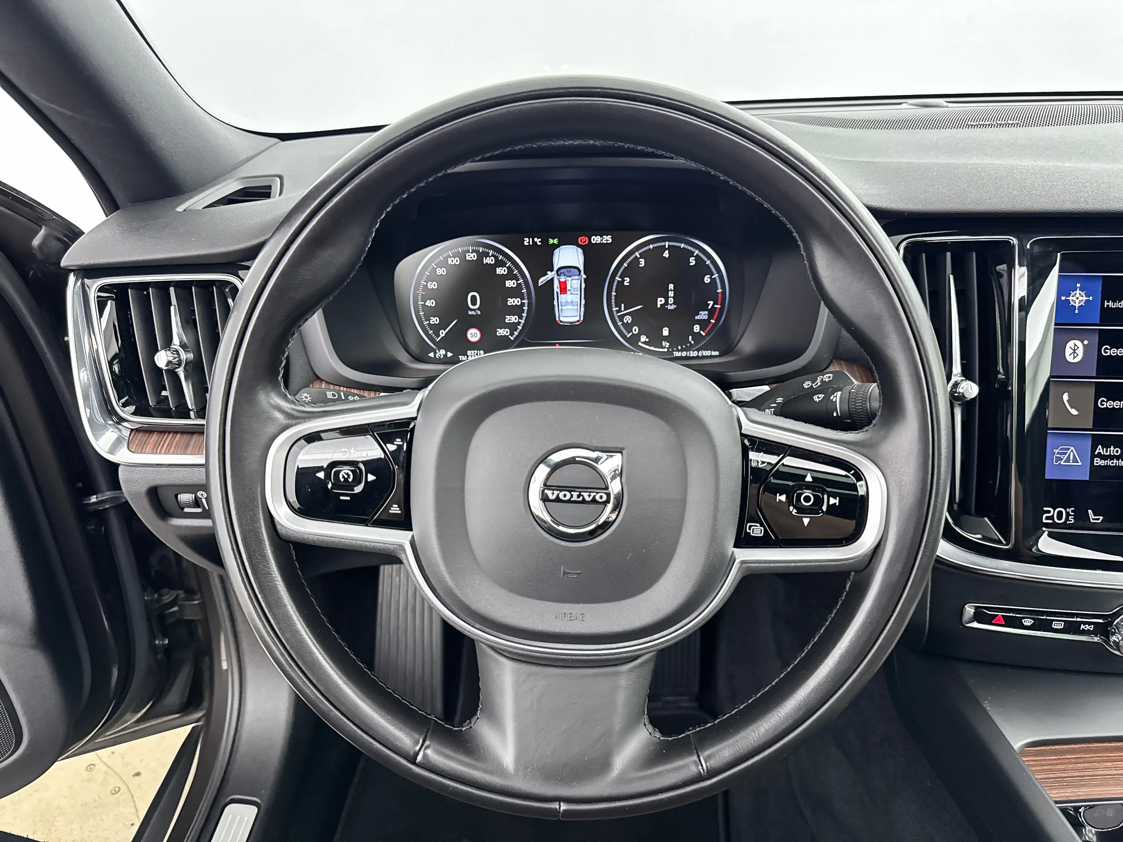 Volvo V60 Cross Country B5 AWD Pro | 19" | Trekhaak | Panoramadak | Head-U — photo 9