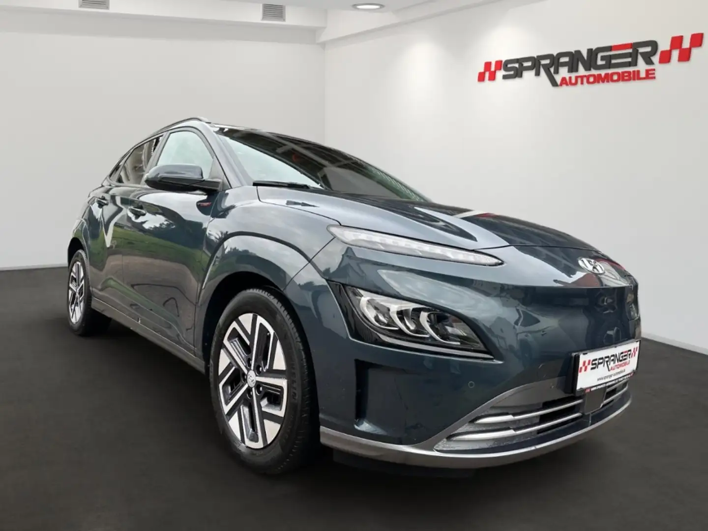 Hyundai KONA *Premium Elektro 2WD*NAV*RFK*LED*SBS*ACC* Grau - 2