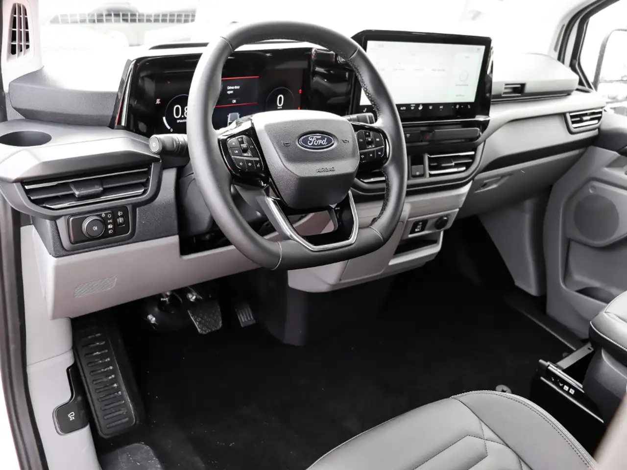 Ford Tourneo Custom Titanium L1 170PS Auto. Standheizung Leder 4