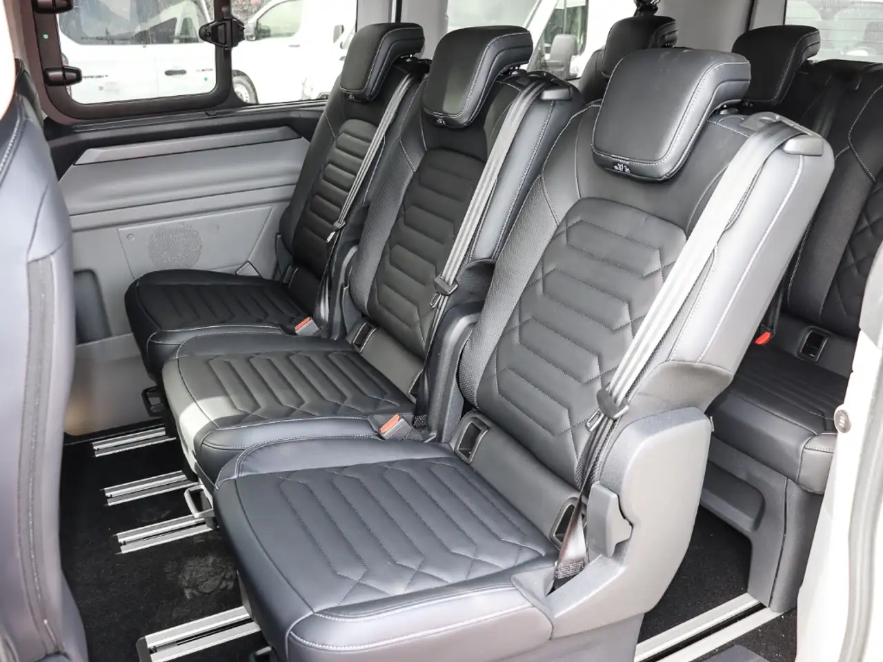 Ford Tourneo Custom Titanium L1 170PS Auto. Standheizung Leder 13