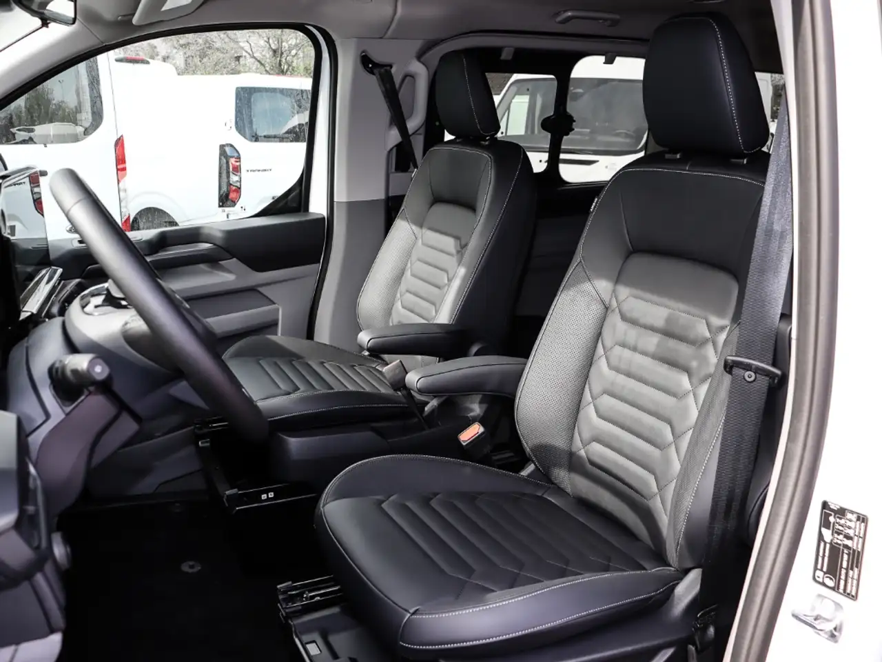 Ford Tourneo Custom Titanium L1 170PS Auto. Standheizung Leder 7