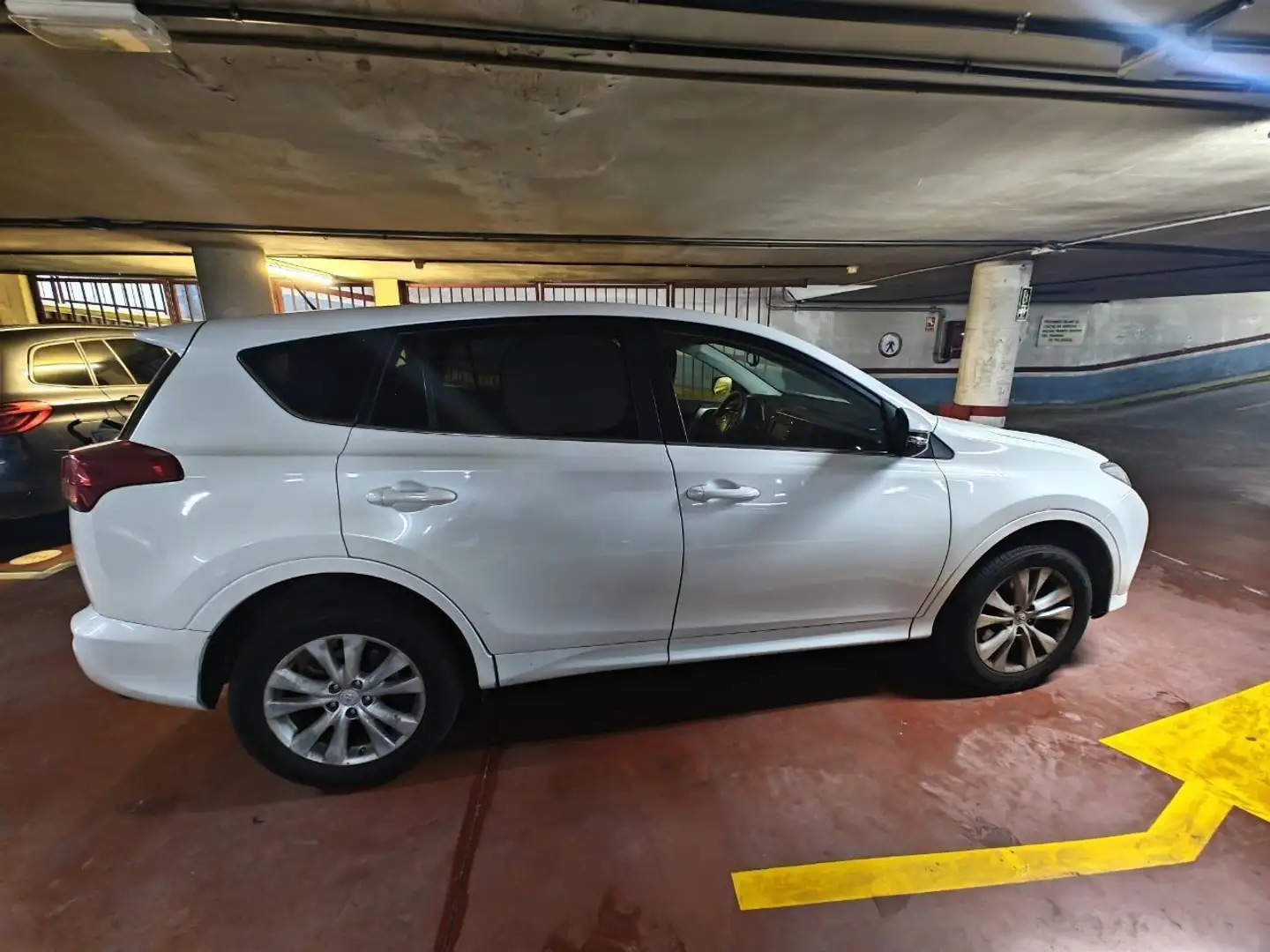 Toyota RAV 4 RAV-4 150D Advance AWD - 2